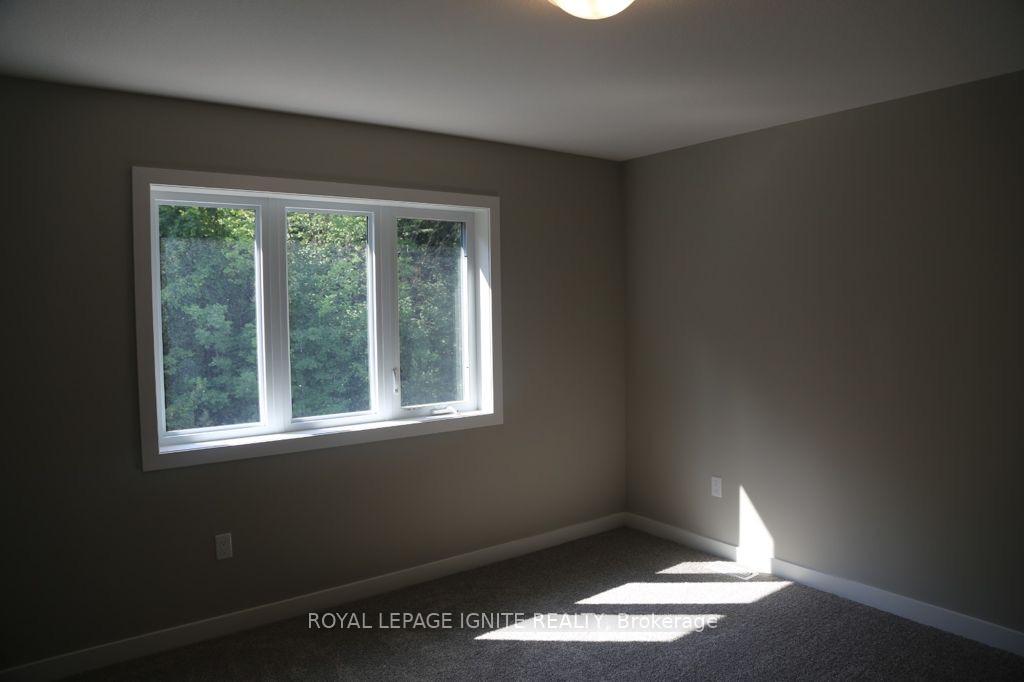 Photo 6 of 898 Robert Ferrie Drive, Kitchener — HOMEH