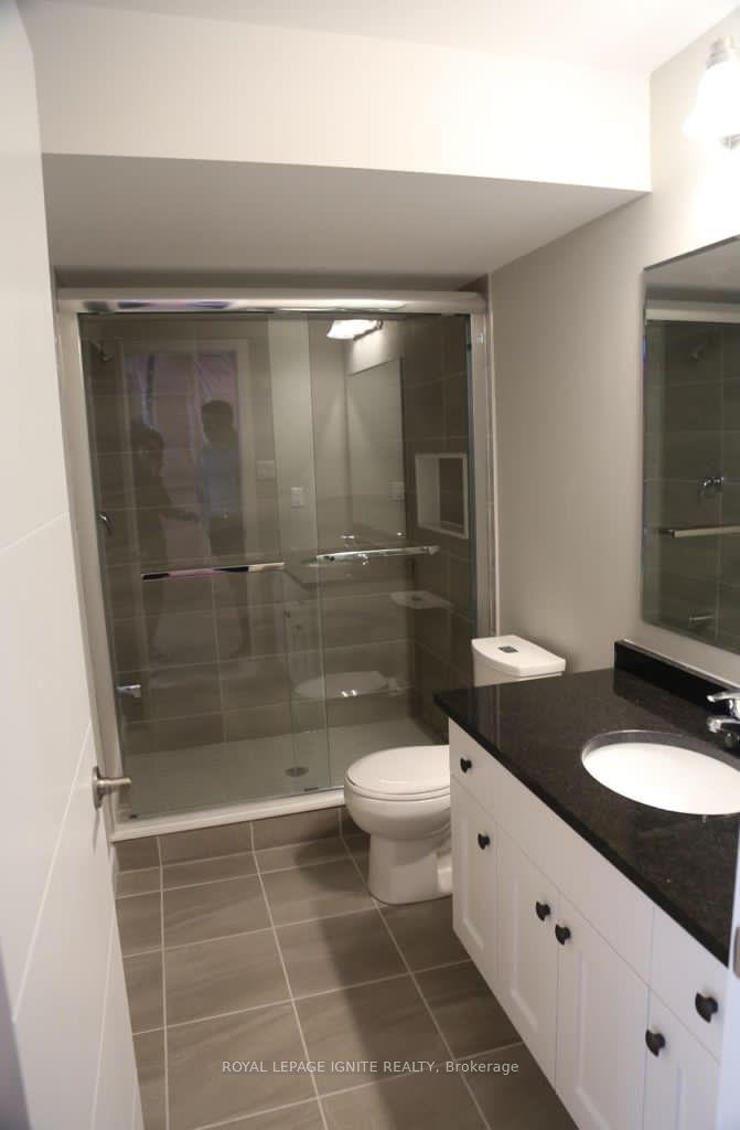Photo 7 of 898 Robert Ferrie Drive, Kitchener — HOMEH