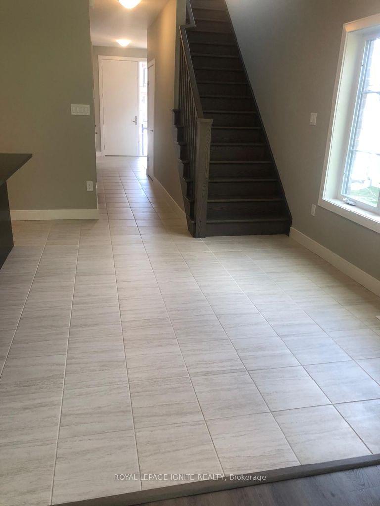 Photo 9 of 898 Robert Ferrie Drive, Kitchener — HOMEH
