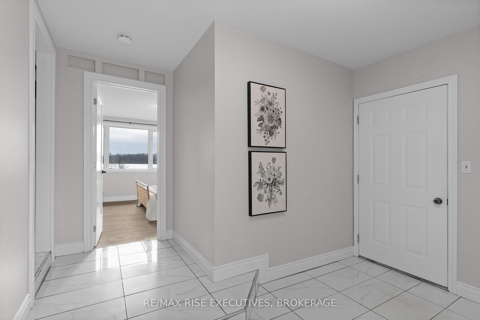 Photo 8 of 25 Aragon Road, Kingston, City North of 401 — HOMEH