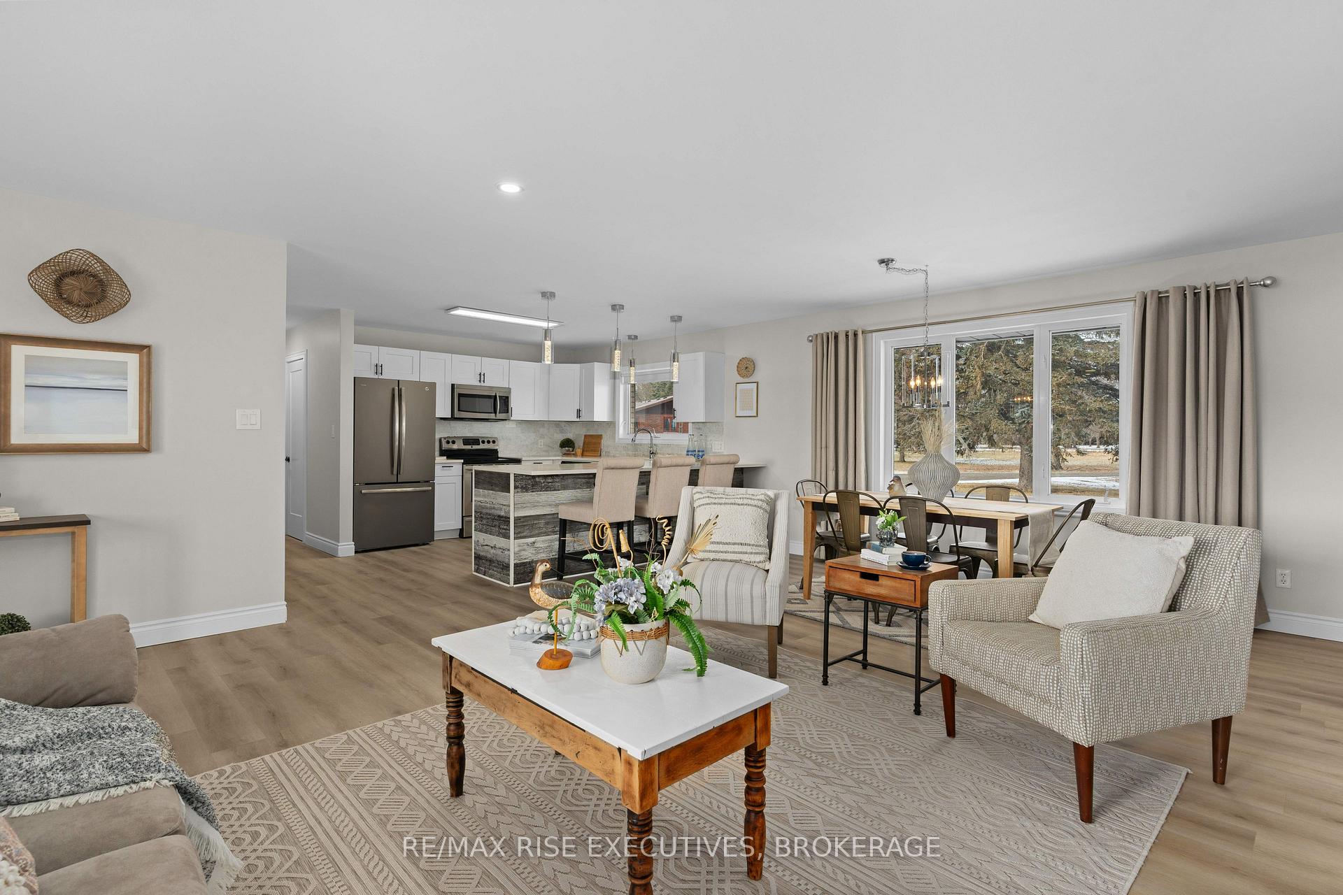 Photo 16 of 25 Aragon Road, Kingston, City North of 401 — HOMEH