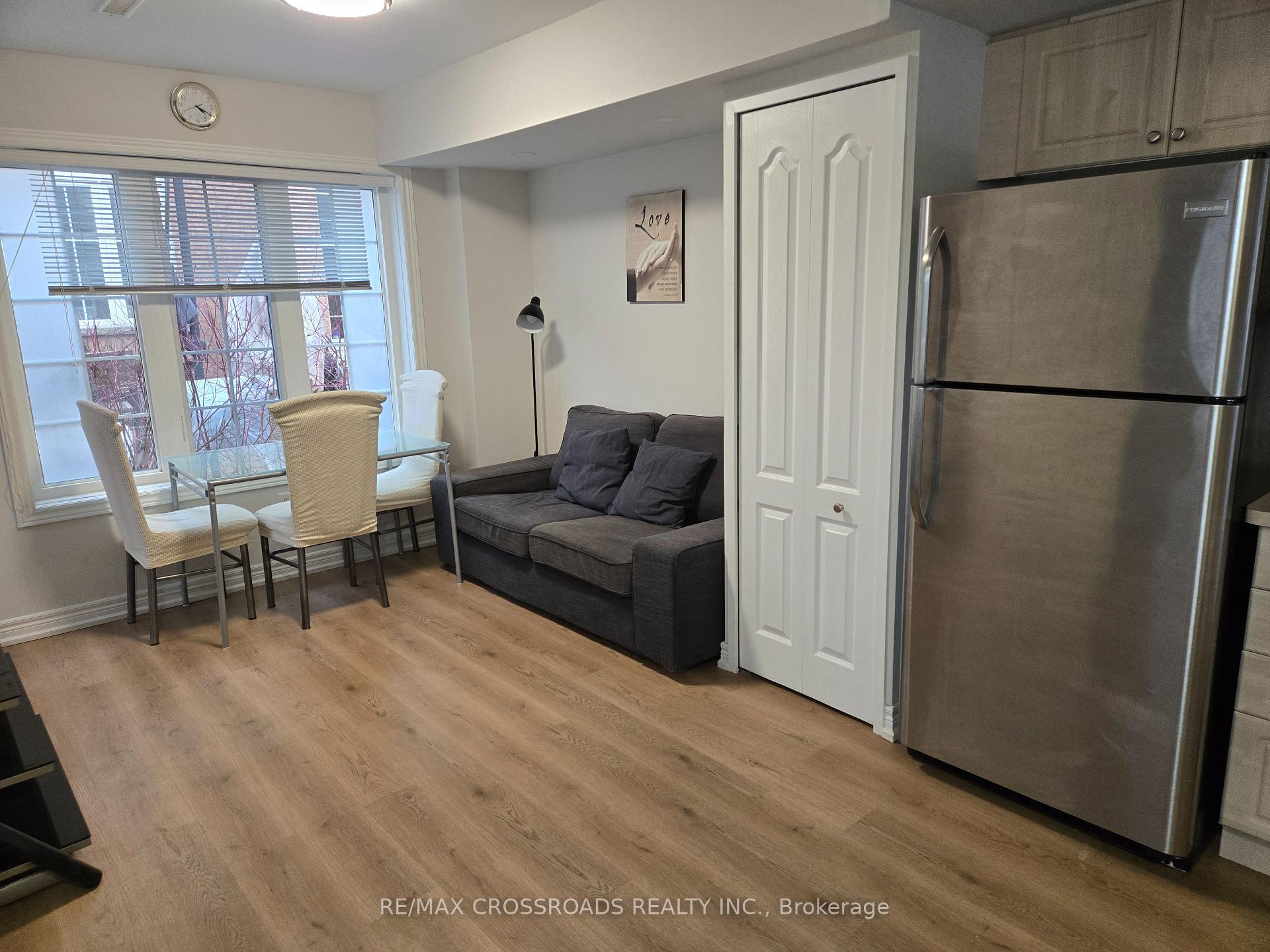 Photo 4 of 2922 Bur Oak Avenue, Markham, Cornell — HOMEH
