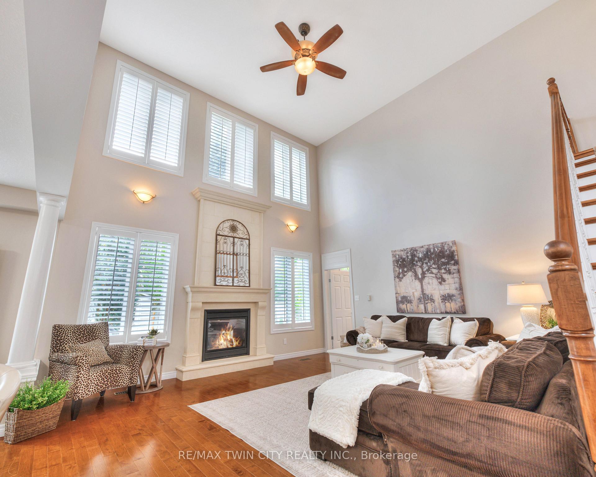Photo 9 of 929 Manorbrook Court, Kitchener — HOMEH