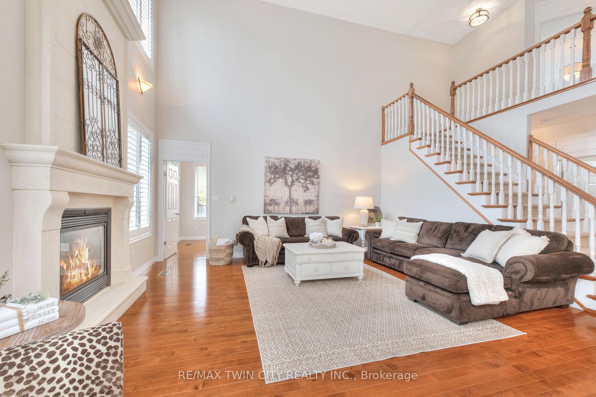 Photo 11 of 929 Manorbrook Court, Kitchener — HOMEH