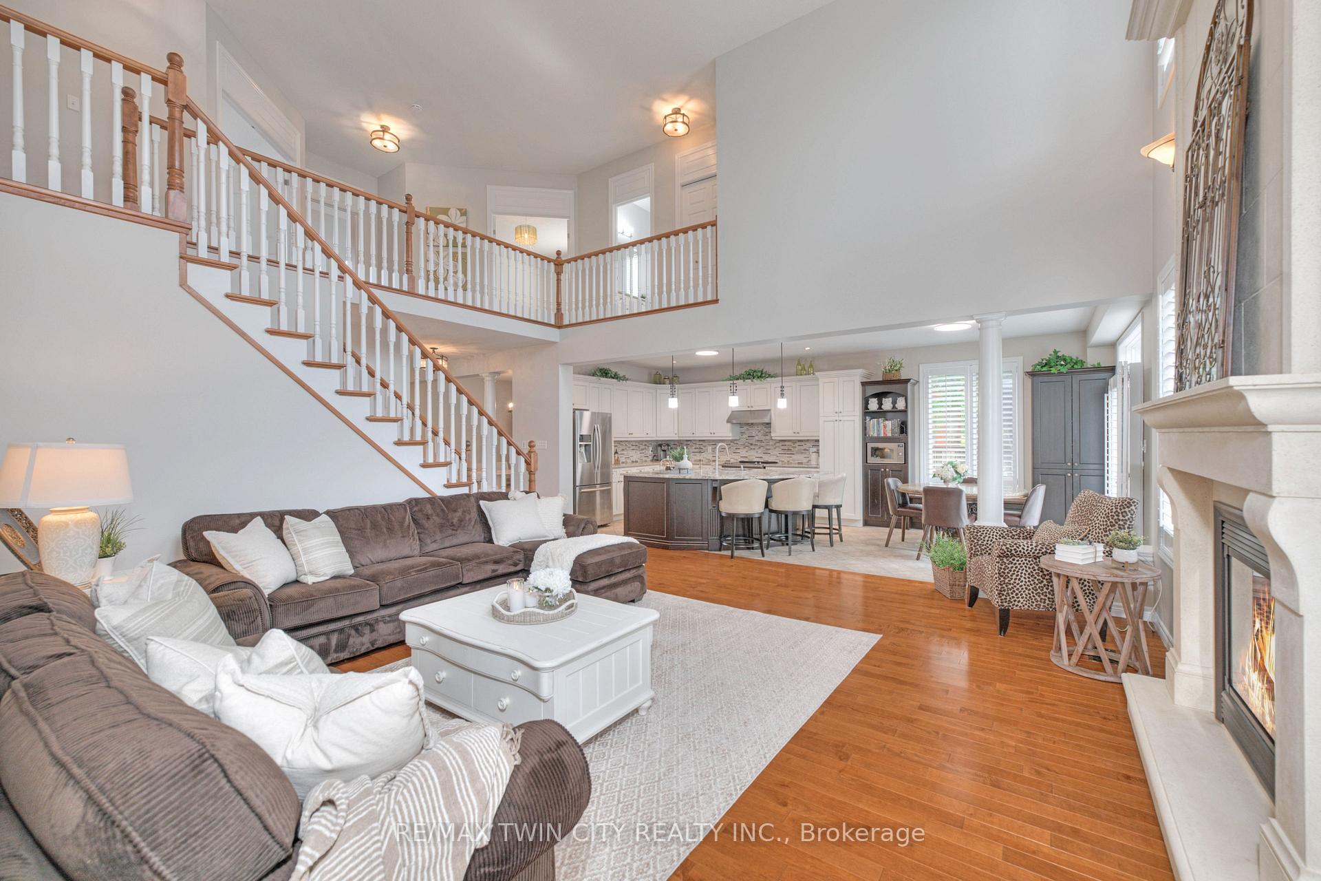 Photo 13 of 929 Manorbrook Court, Kitchener — HOMEH