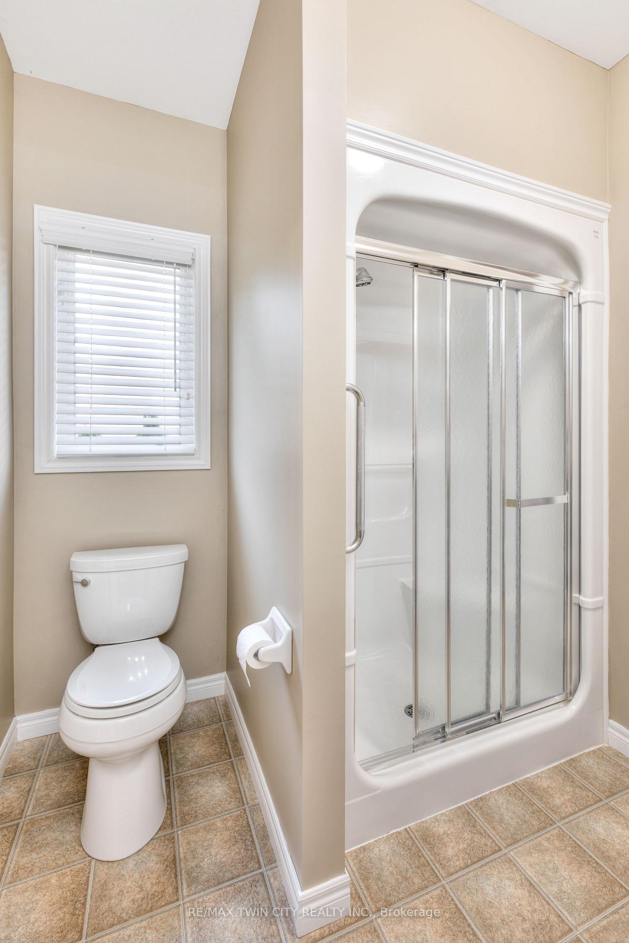 Photo 22 of 929 Manorbrook Court, Kitchener — HOMEH
