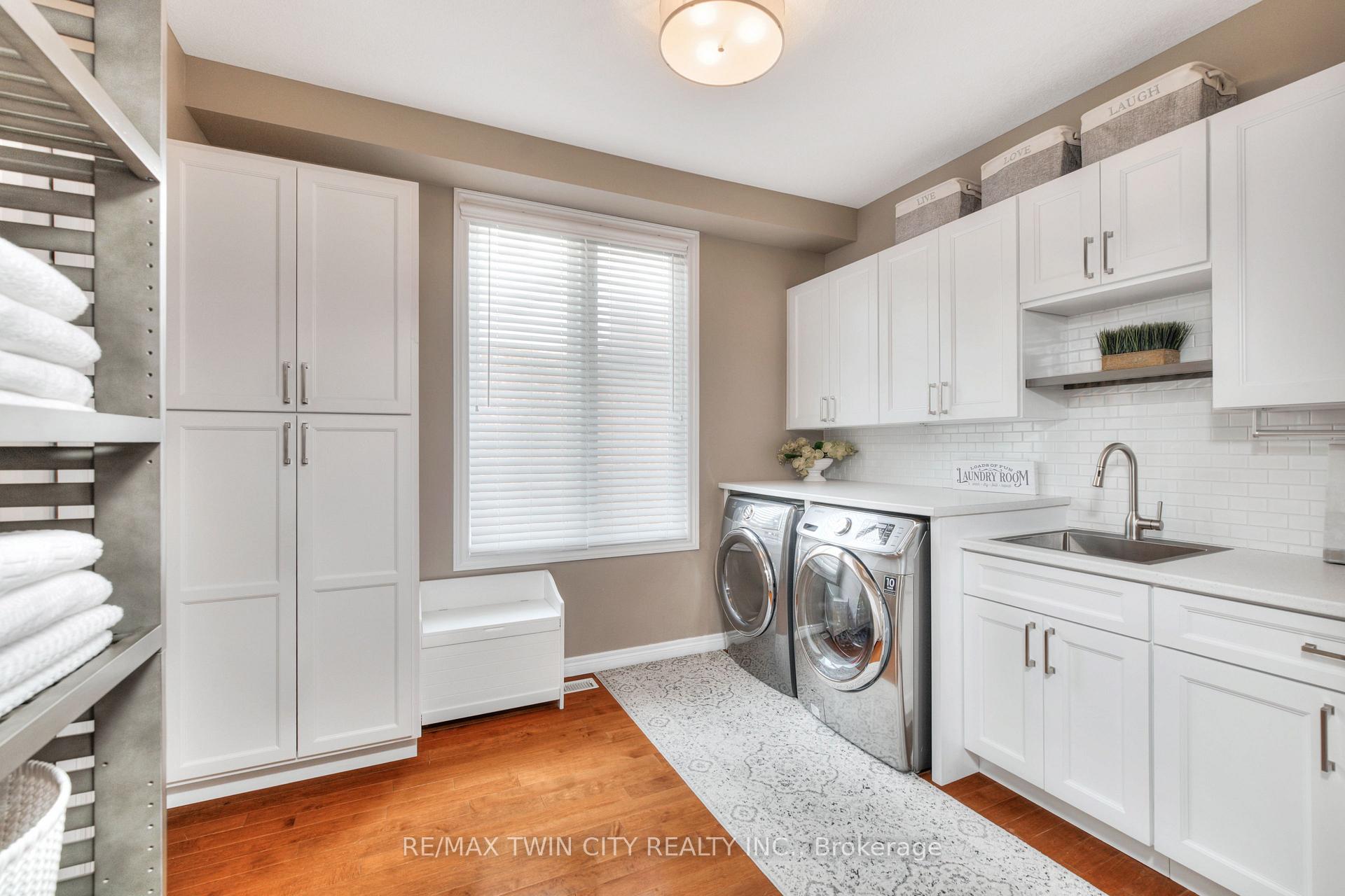 Photo 23 of 929 Manorbrook Court, Kitchener — HOMEH
