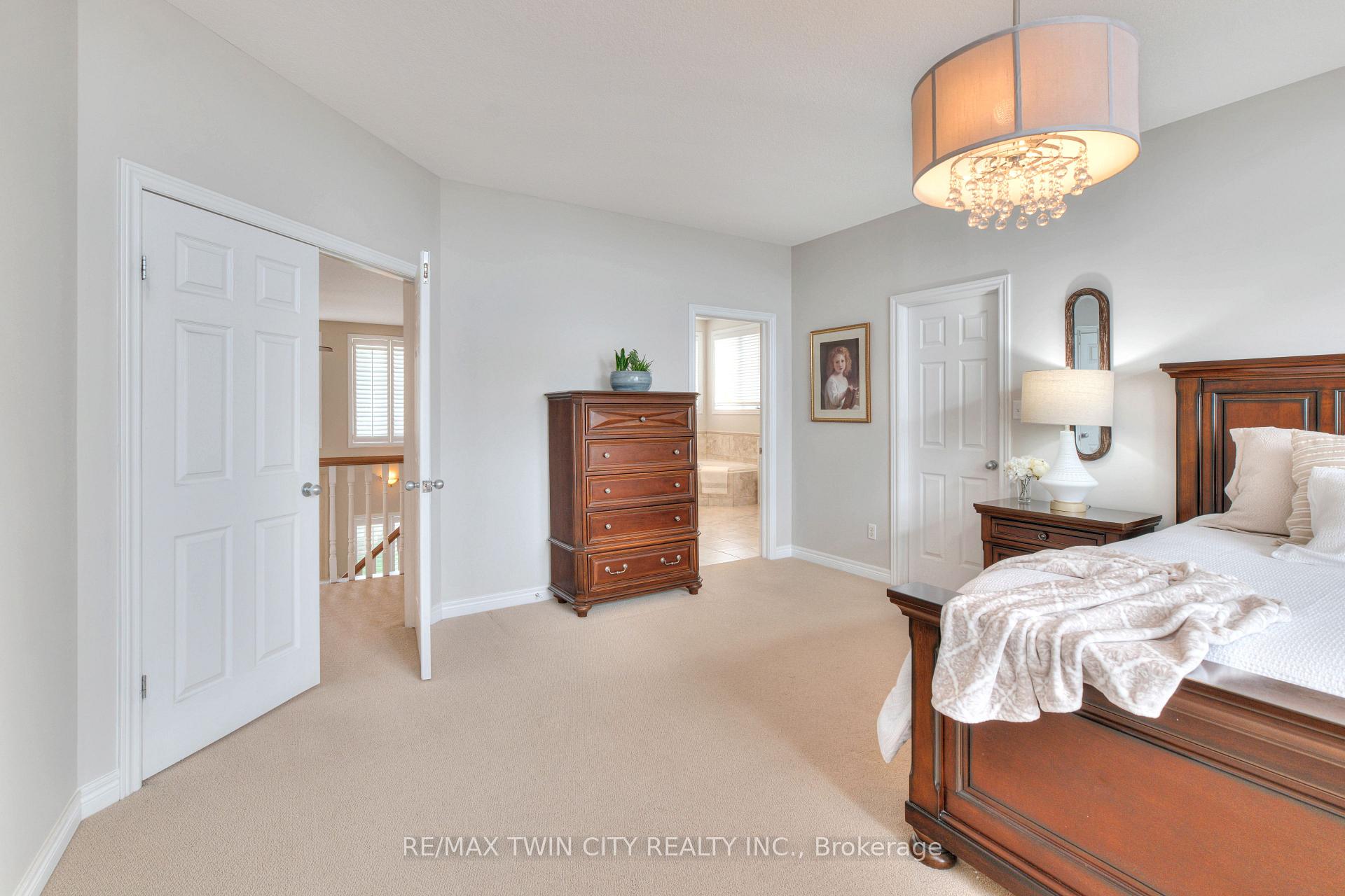 Photo 28 of 929 Manorbrook Court, Kitchener — HOMEH