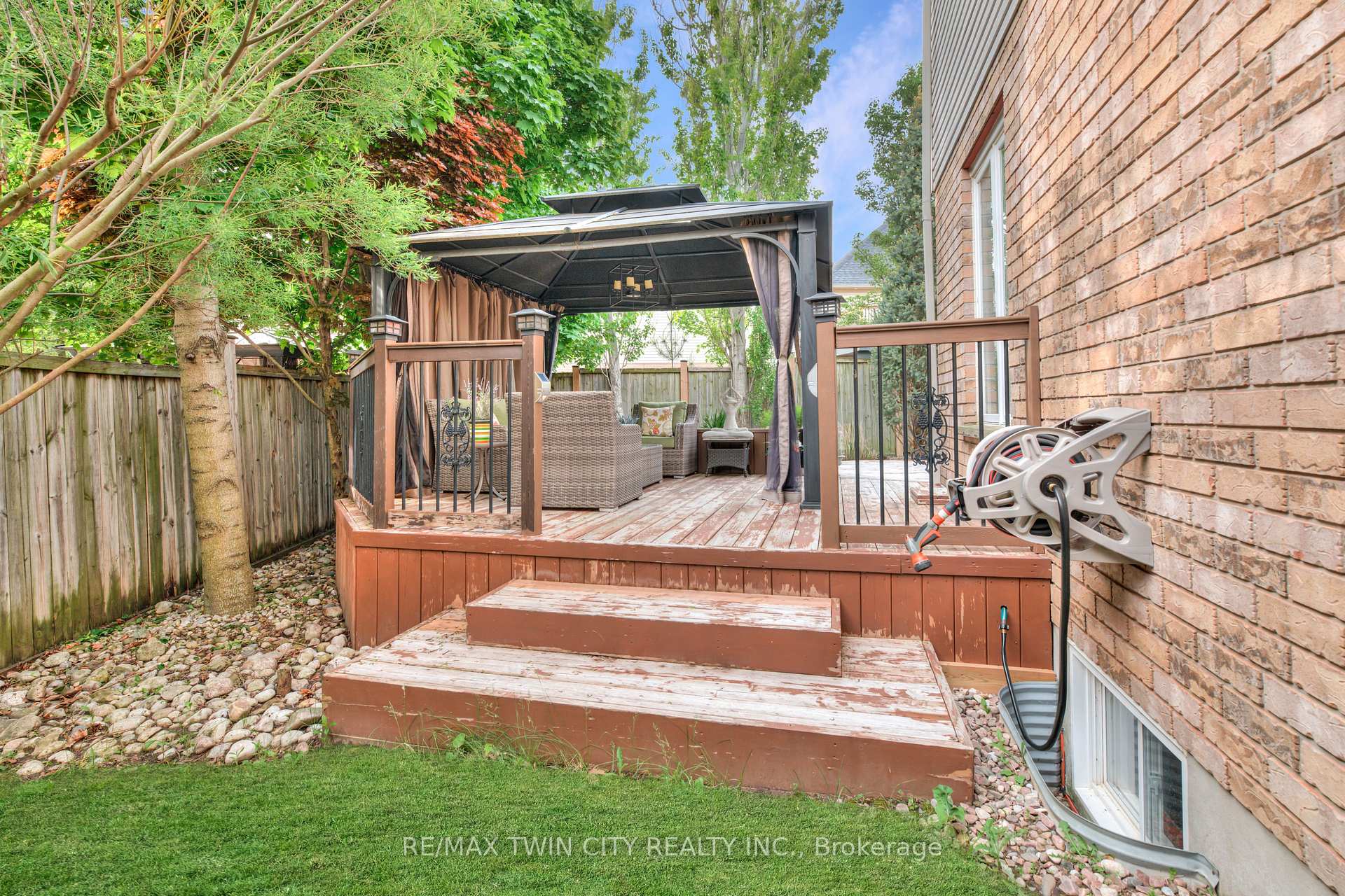 Photo 42 of 929 Manorbrook Court, Kitchener — HOMEH