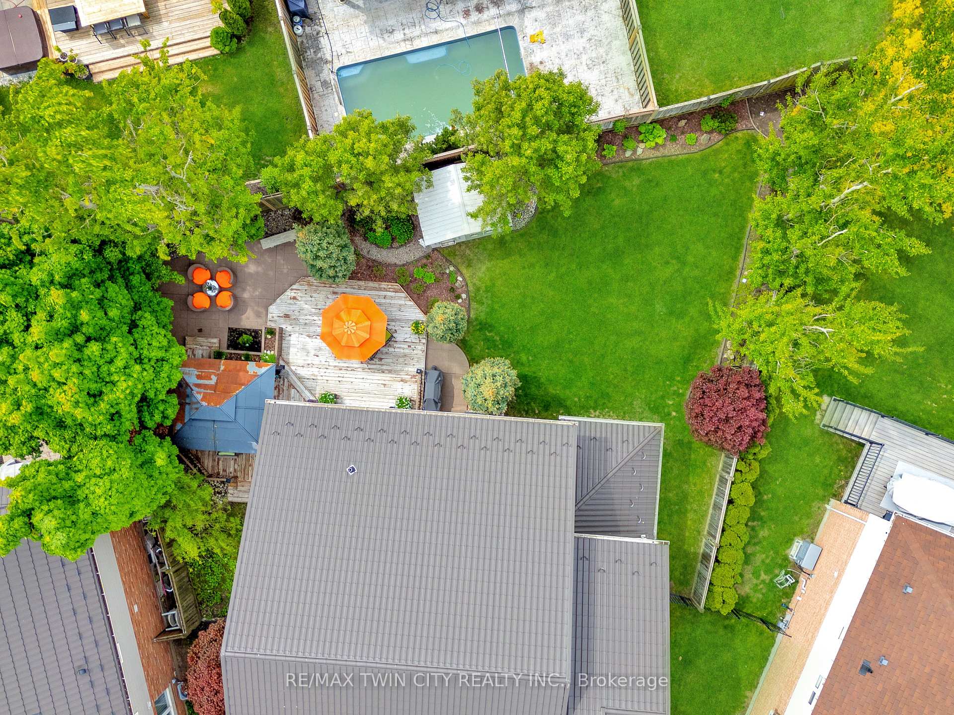 Photo 47 of 929 Manorbrook Court, Kitchener — HOMEH