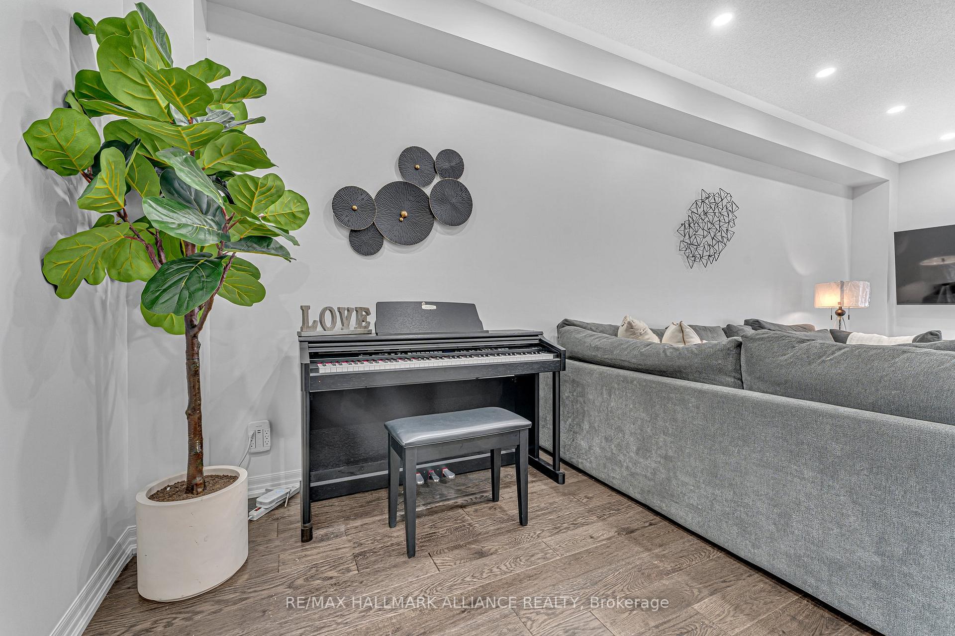 Photo 6 of 220 Duncan Lane, Milton, Scott — HOMEH