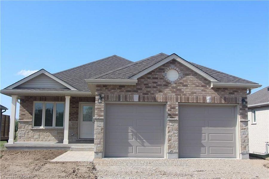 Photo 1 of 154 Bridge Crescent, Minto — HOMEH