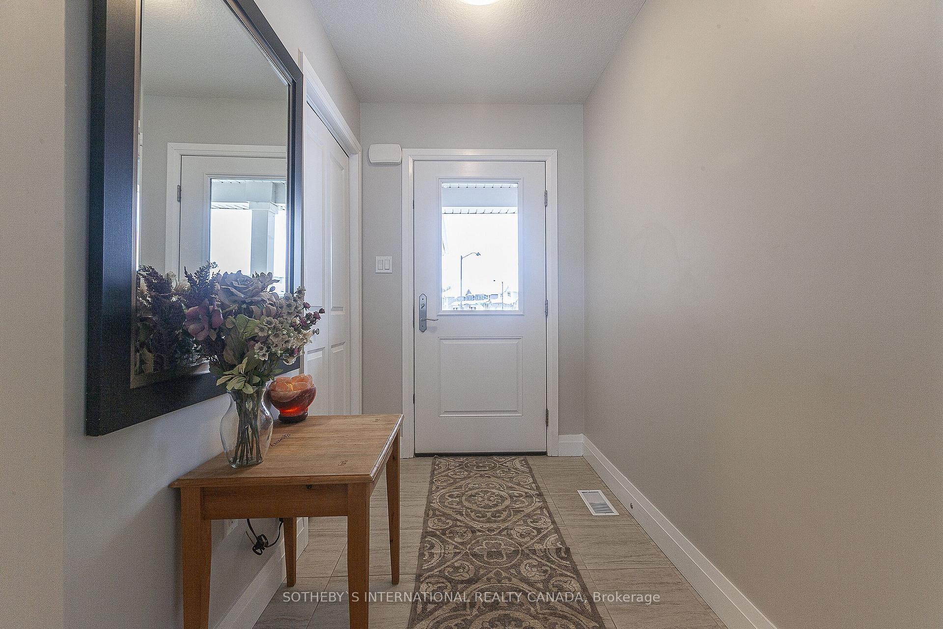 Photo 2 of 154 Bridge Crescent, Minto — HOMEH