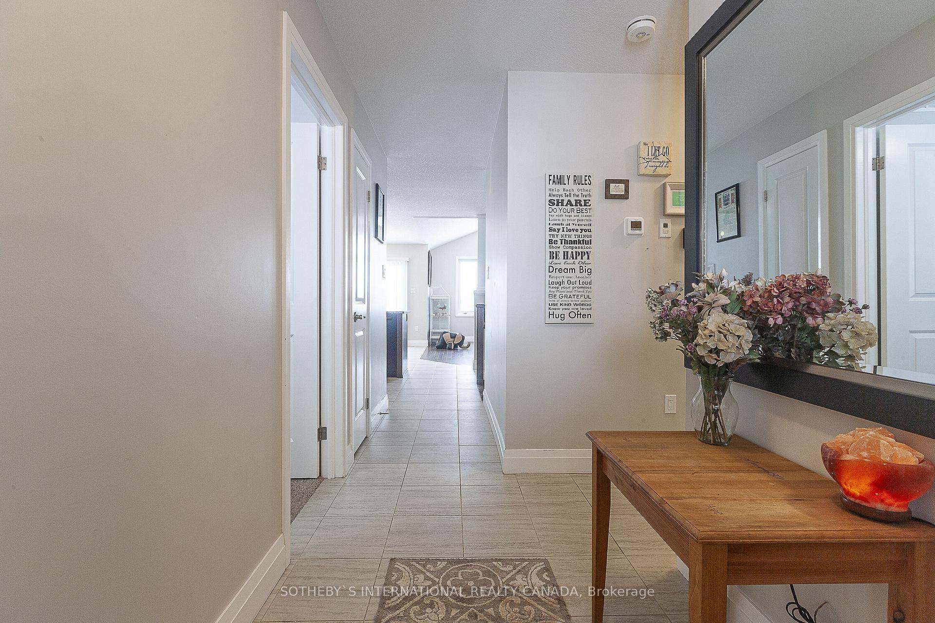 Photo 3 of 154 Bridge Crescent, Minto — HOMEH