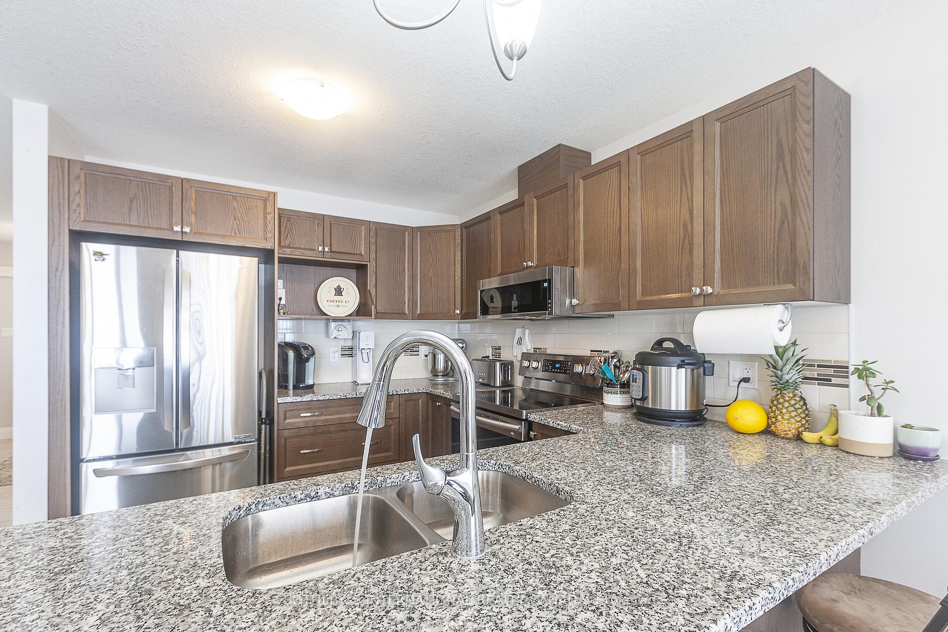 Photo 11 of 154 Bridge Crescent, Minto — HOMEH