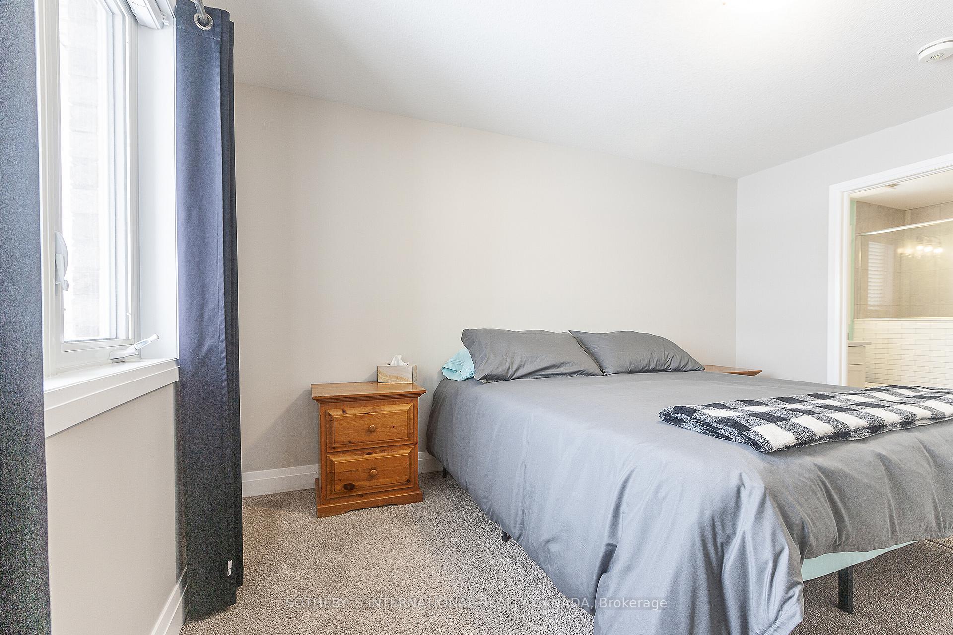 Photo 14 of 154 Bridge Crescent, Minto — HOMEH