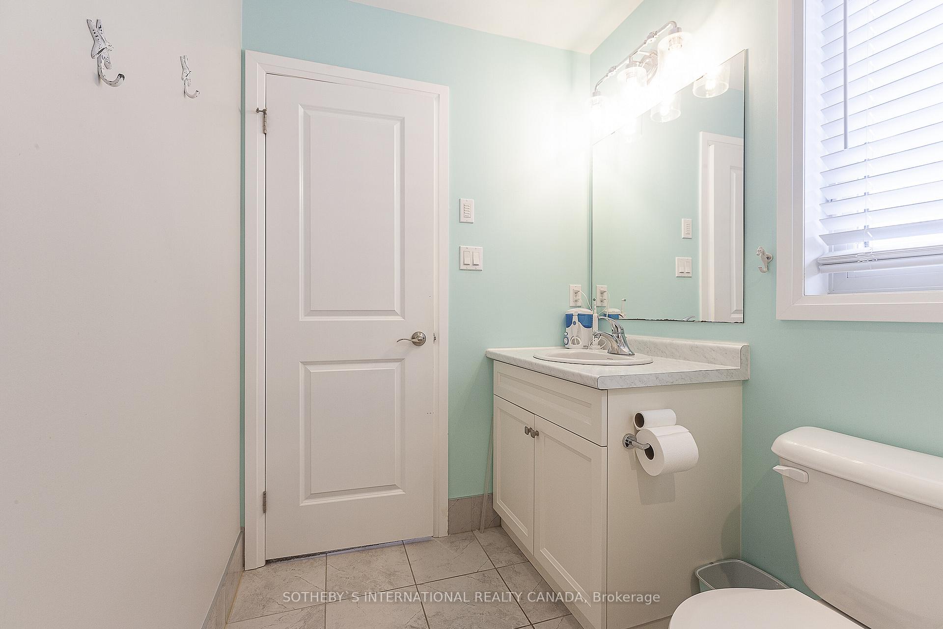 Photo 16 of 154 Bridge Crescent, Minto — HOMEH