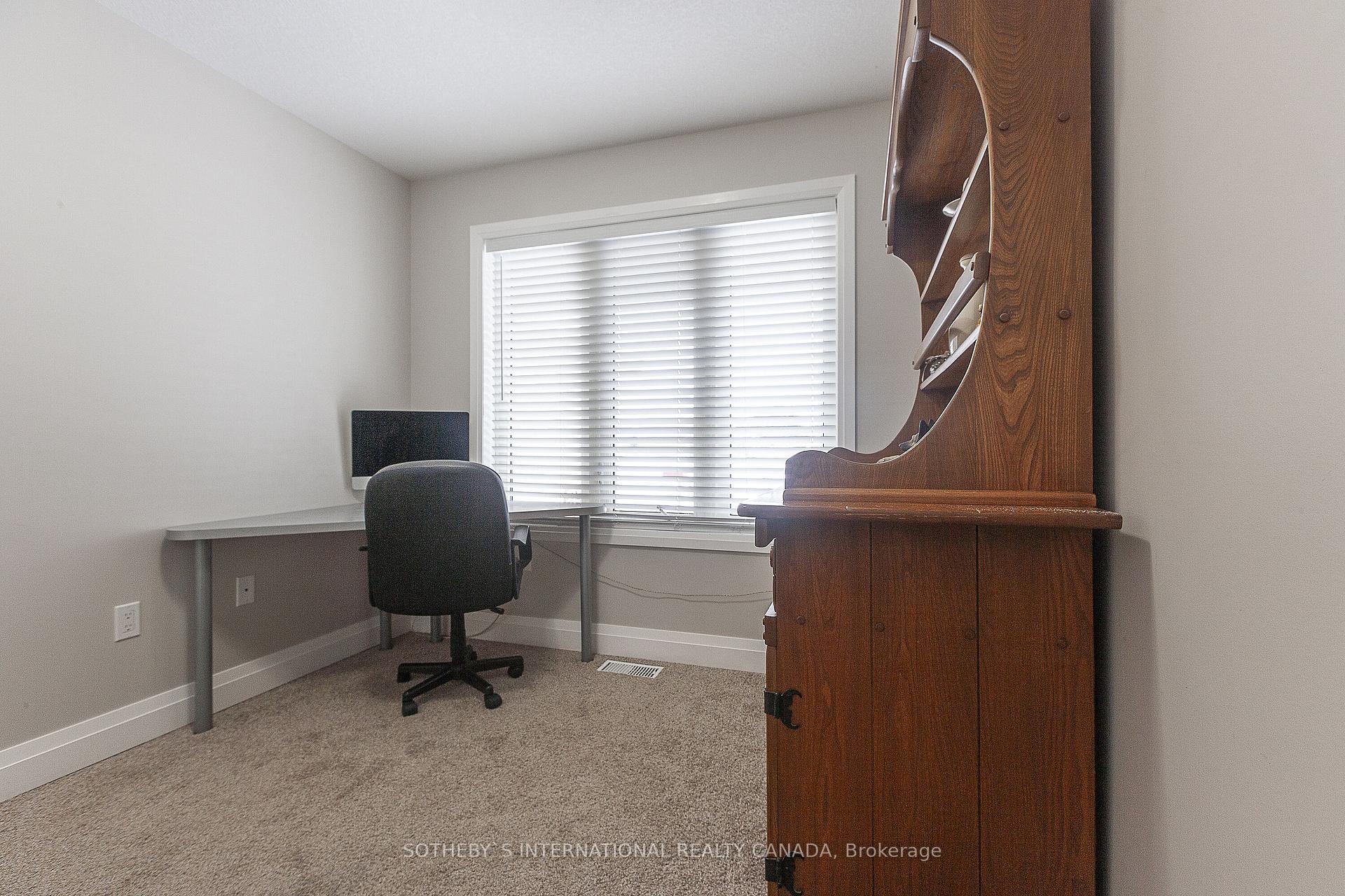 Photo 18 of 154 Bridge Crescent, Minto — HOMEH