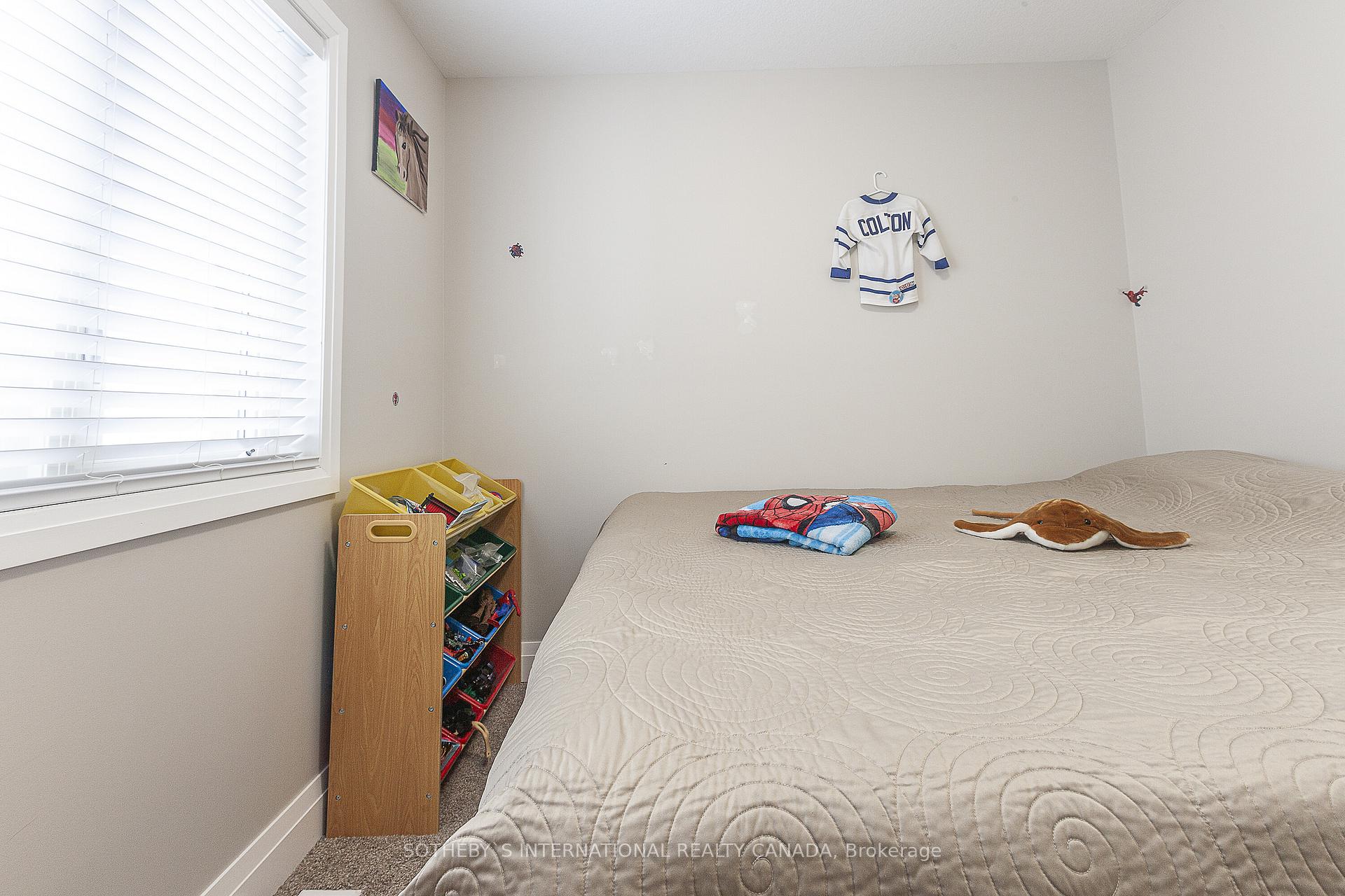 Photo 21 of 154 Bridge Crescent, Minto — HOMEH