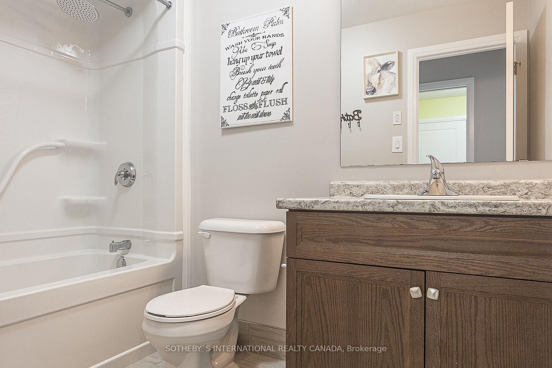 Photo 23 of 154 Bridge Crescent, Minto — HOMEH