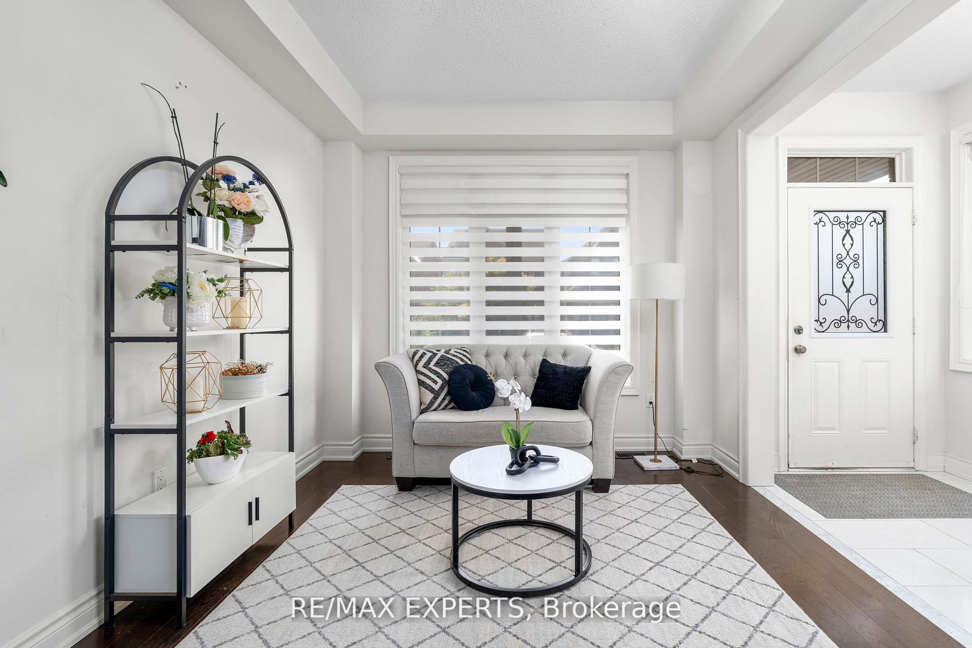 Photo 2 of 72 Foshan Avenue, Markham, Berczy — HOMEH