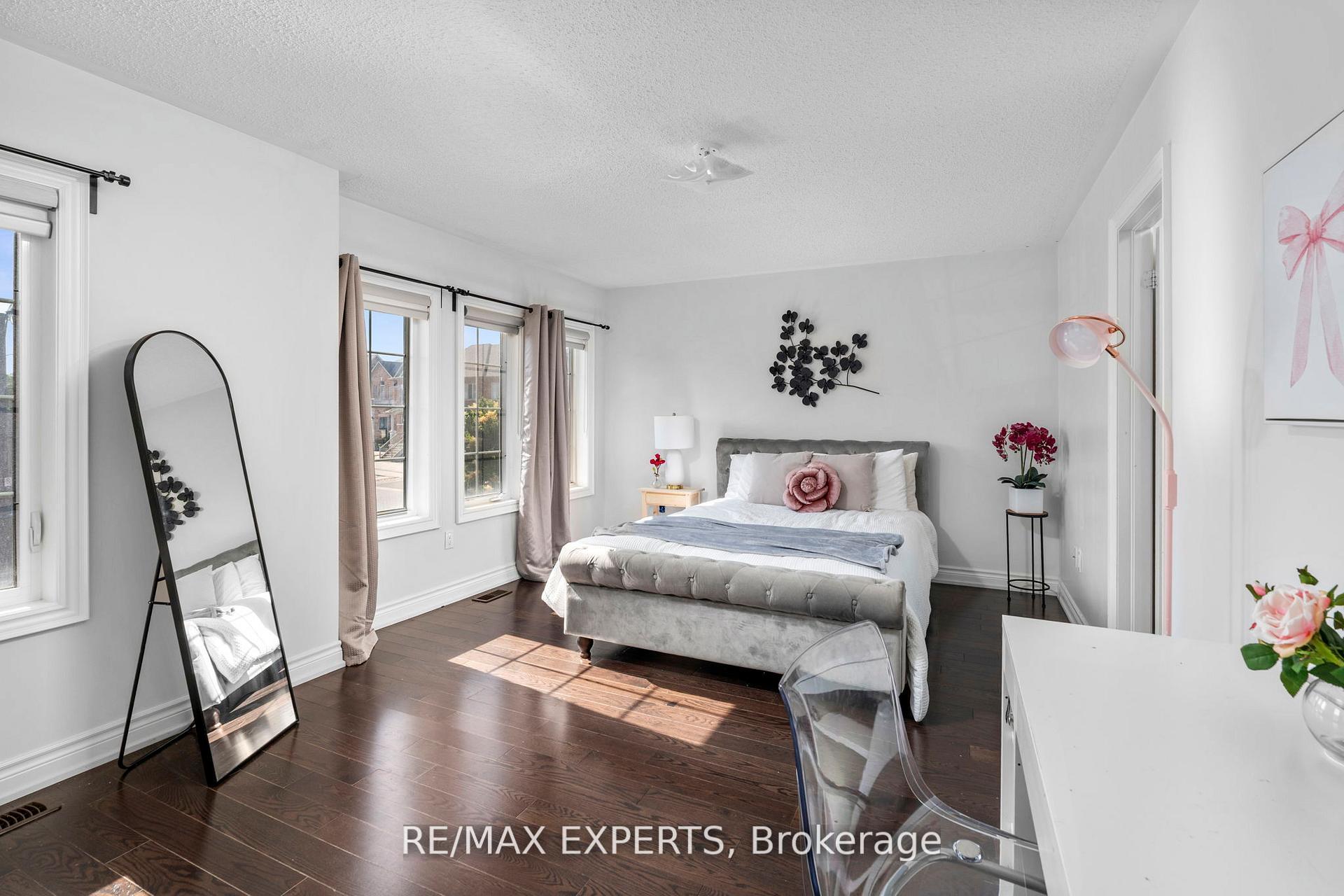 Photo 14 of 72 Foshan Avenue, Markham, Berczy — HOMEH
