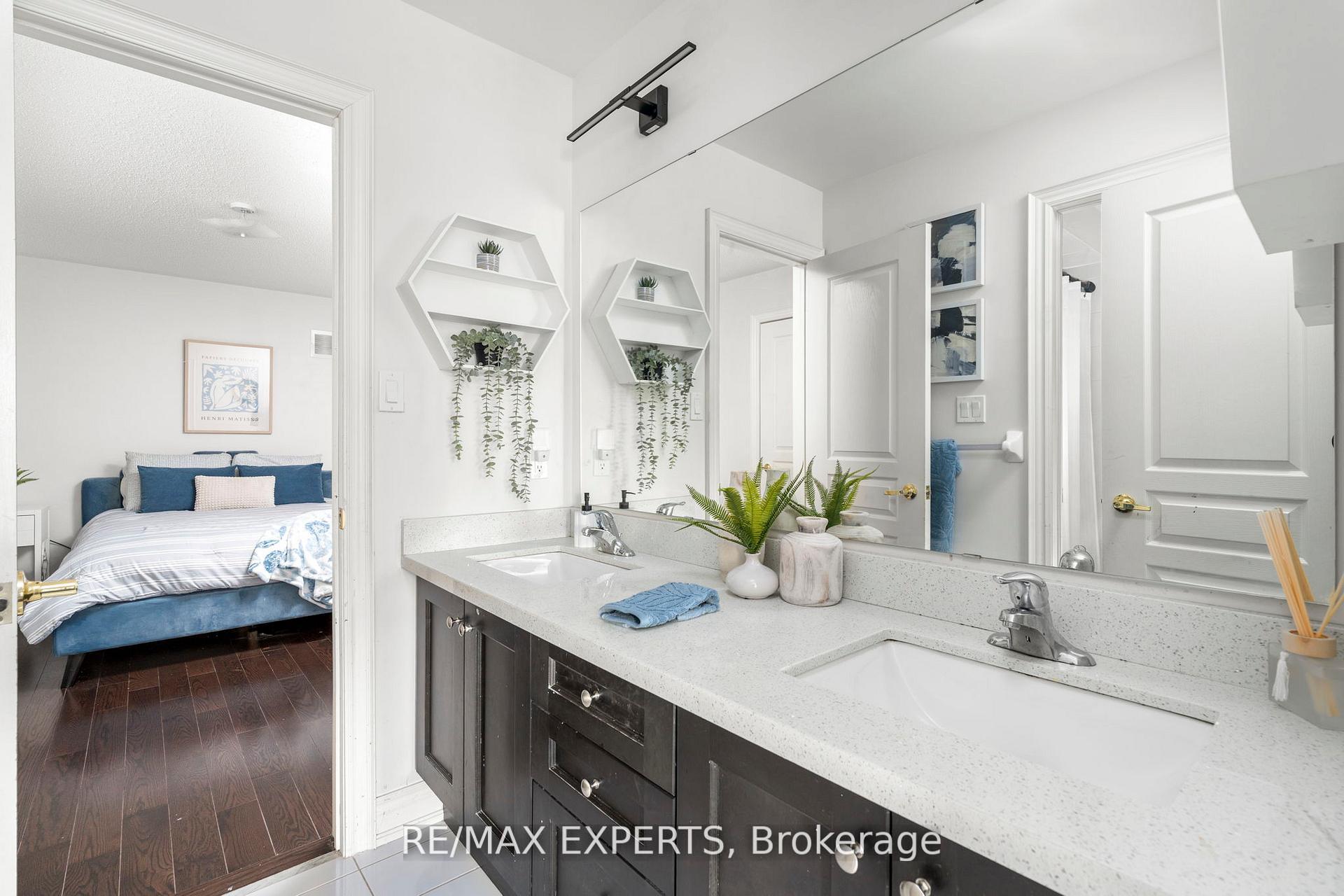 Photo 15 of 72 Foshan Avenue, Markham, Berczy — HOMEH