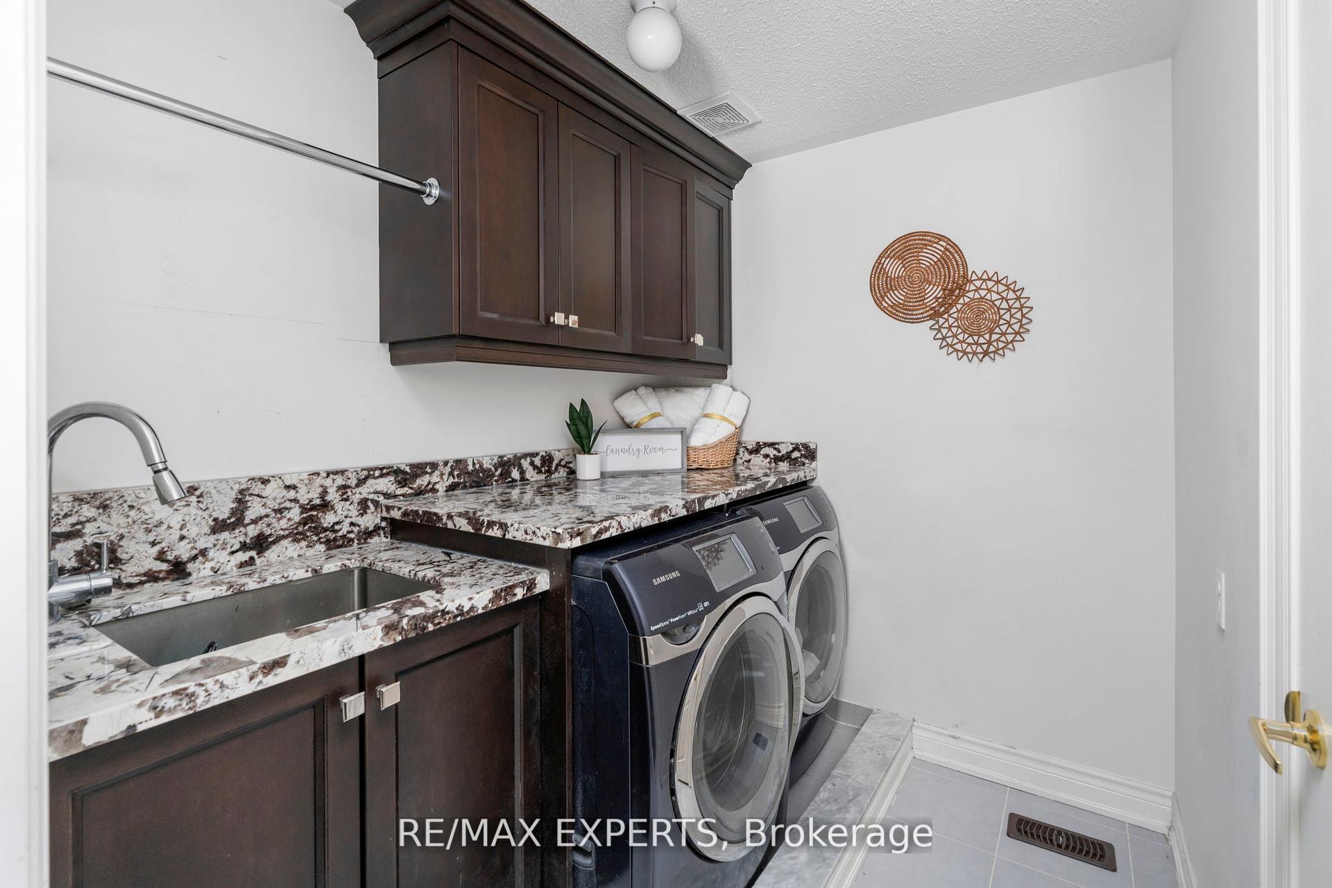 Photo 19 of 72 Foshan Avenue, Markham, Berczy — HOMEH