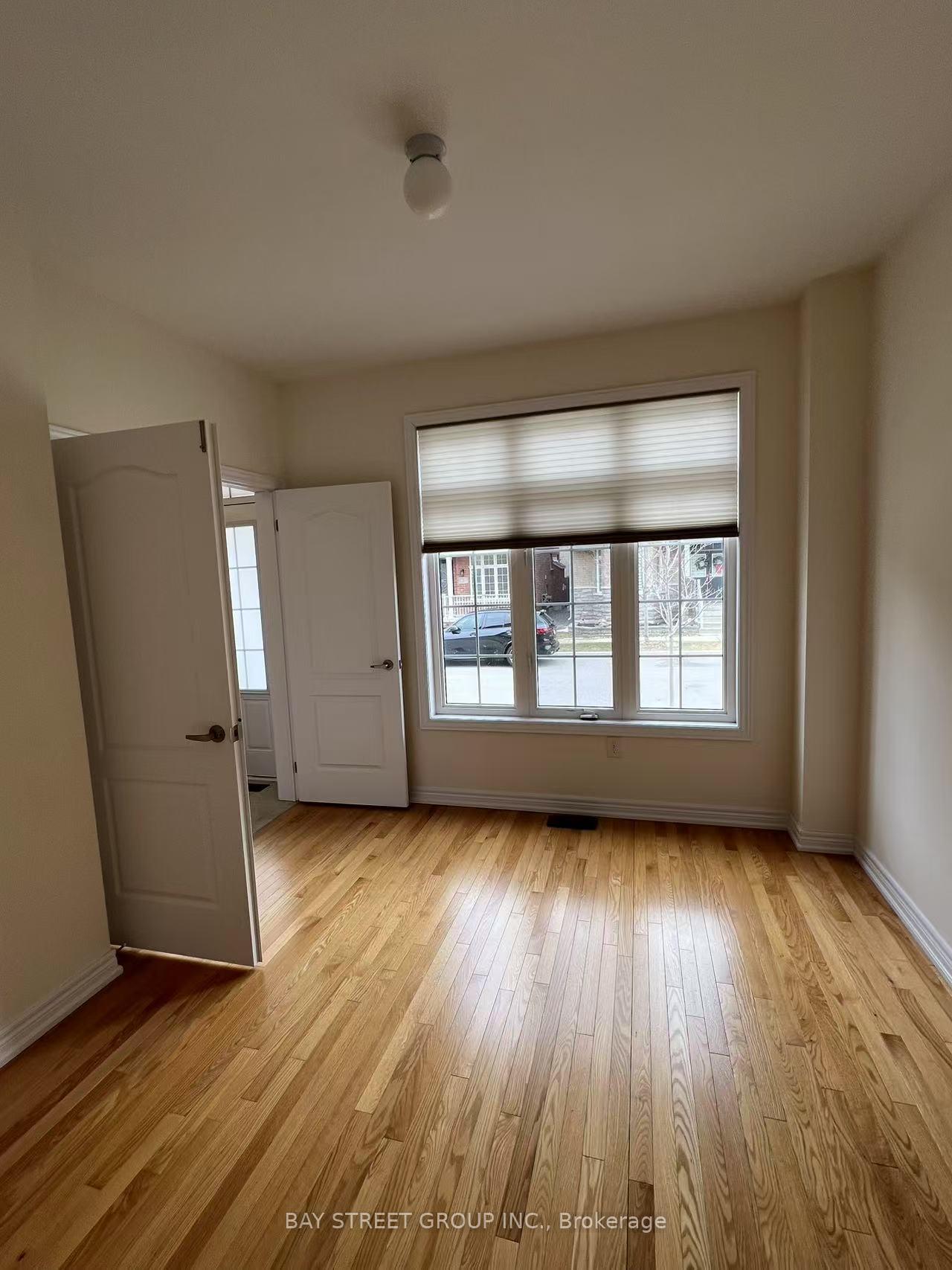 Photo 5 of 4 Benton Drive, Markham, Cornell — HOMEH