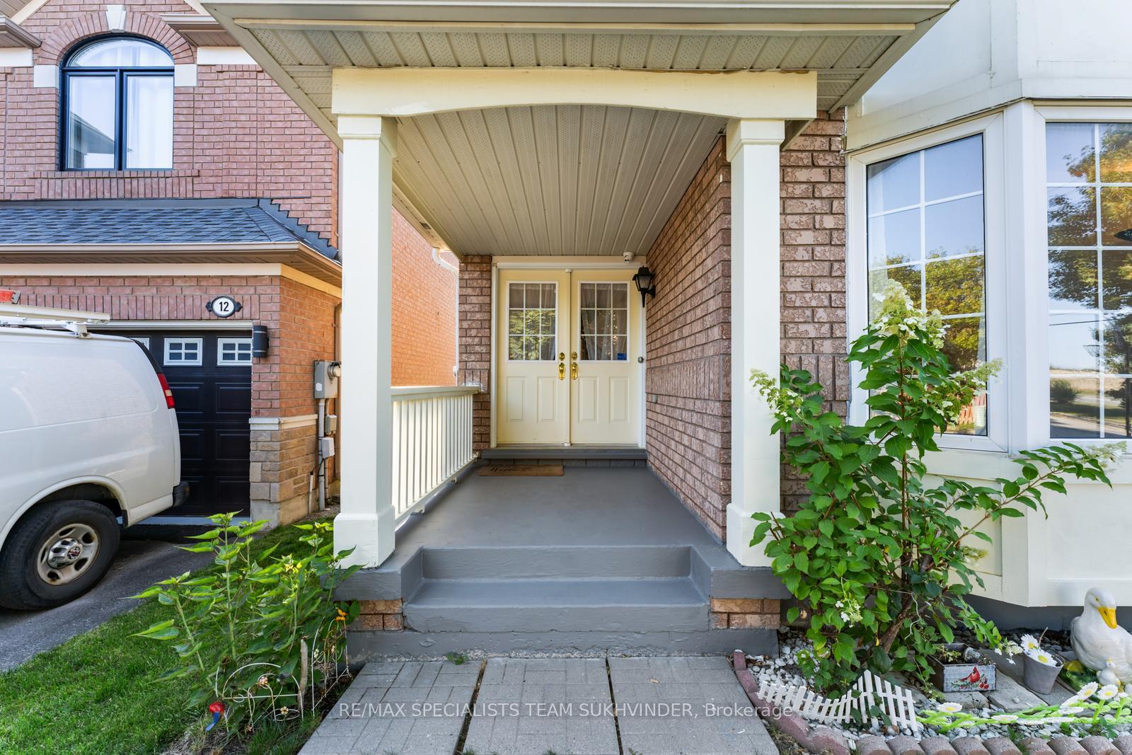 Photo 6 of 14 Tower Bridge Crescent, Markham, Berczy — HOMEH