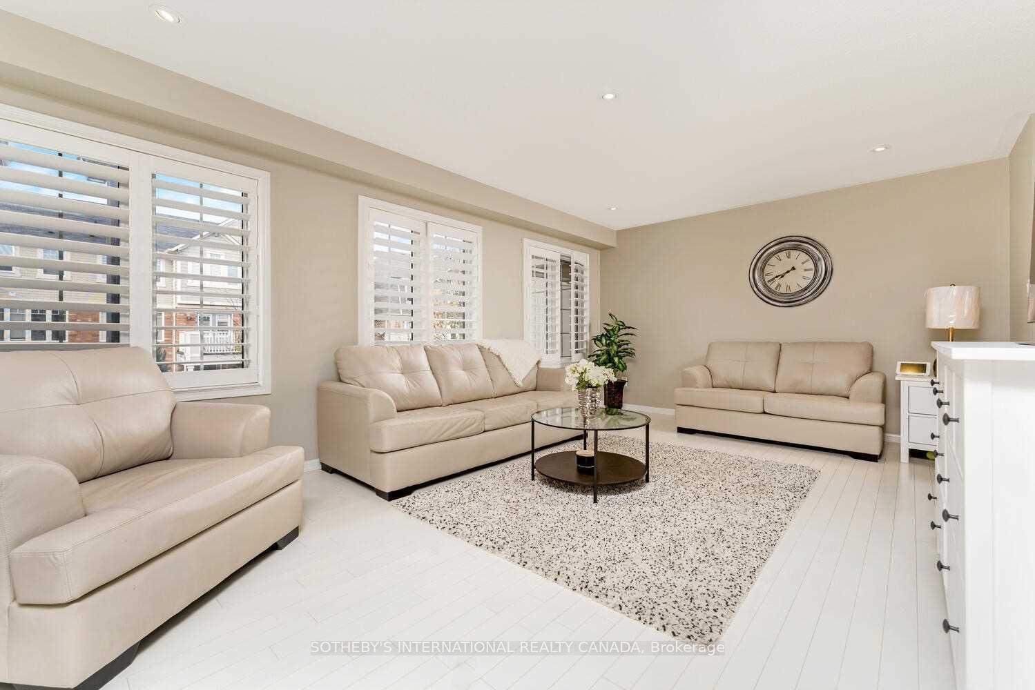 Photo 4 of 937 Brassard Circle, Milton, Willmott — HOMEH