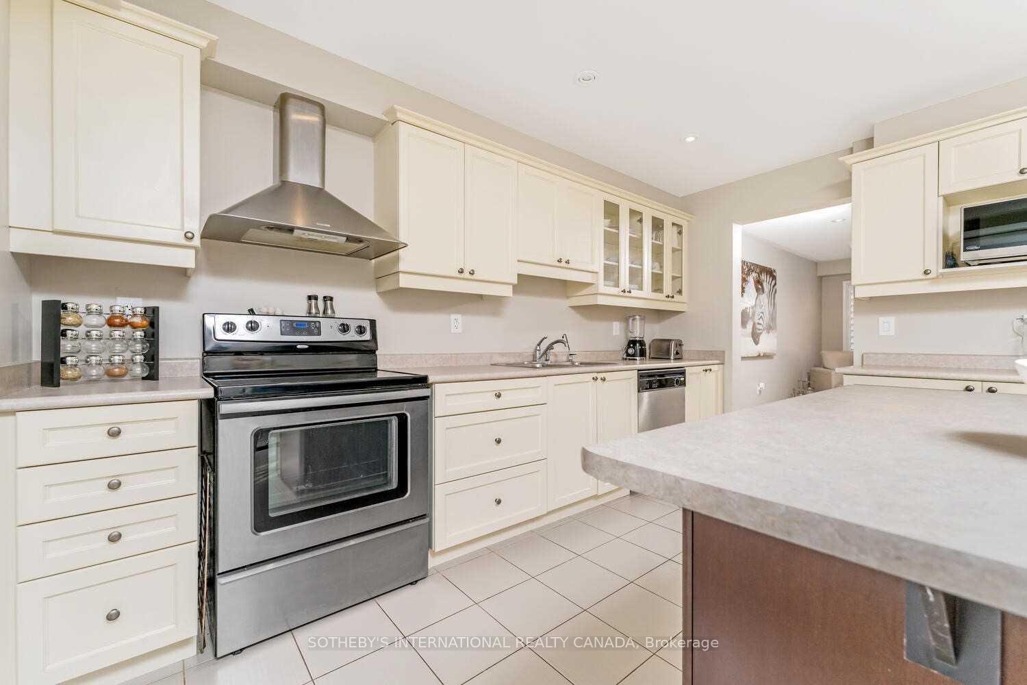 Photo 8 of 937 Brassard Circle, Milton, Willmott — HOMEH