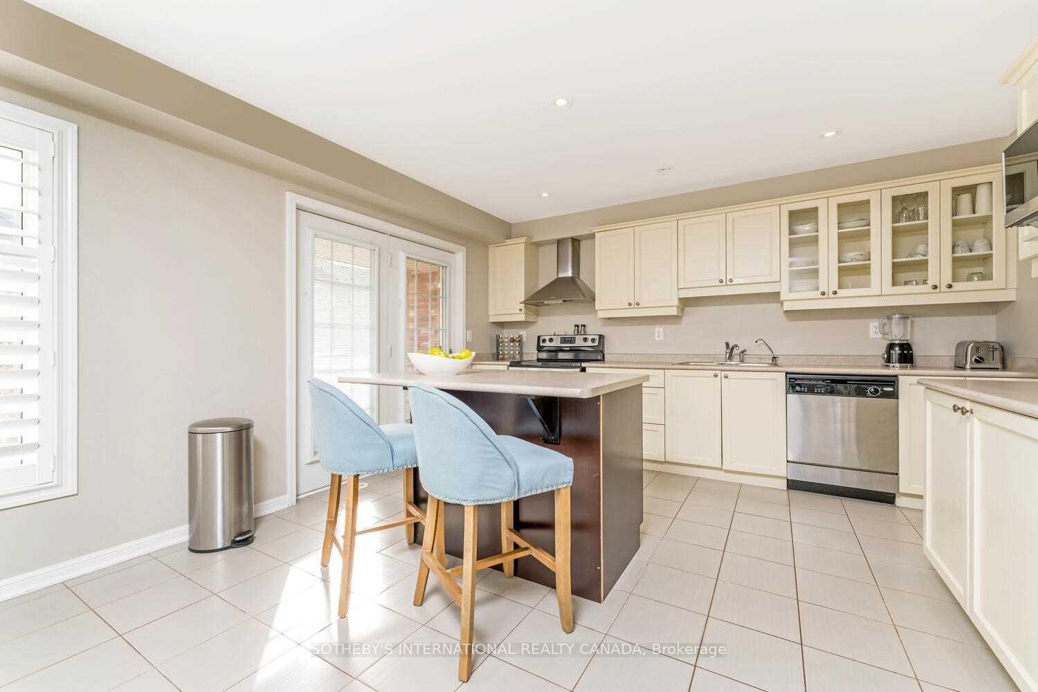 Photo 9 of 937 Brassard Circle, Milton, Willmott — HOMEH