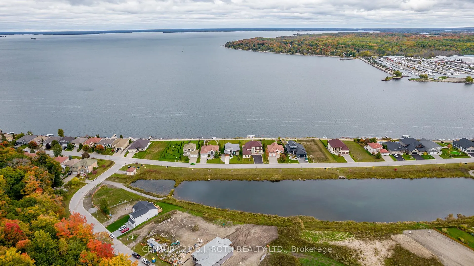 Photo 20 of 548 Taylor Drive, Midland — HOMEH