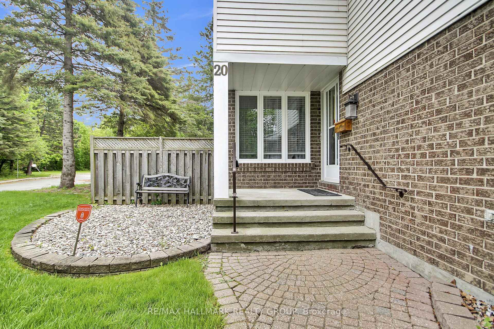 Photo 2 of 20 Palomino Drive, Ottawa, Kanata - Bridlewood — HOMEH