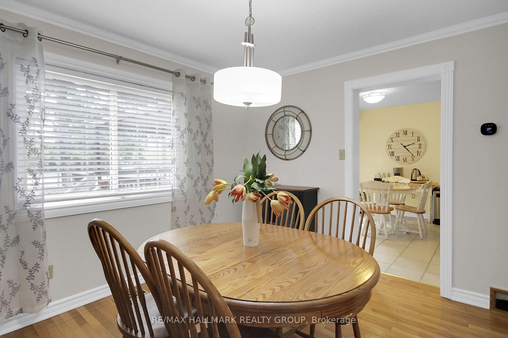 Photo 13 of 20 Palomino Drive, Ottawa, Kanata - Bridlewood — HOMEH