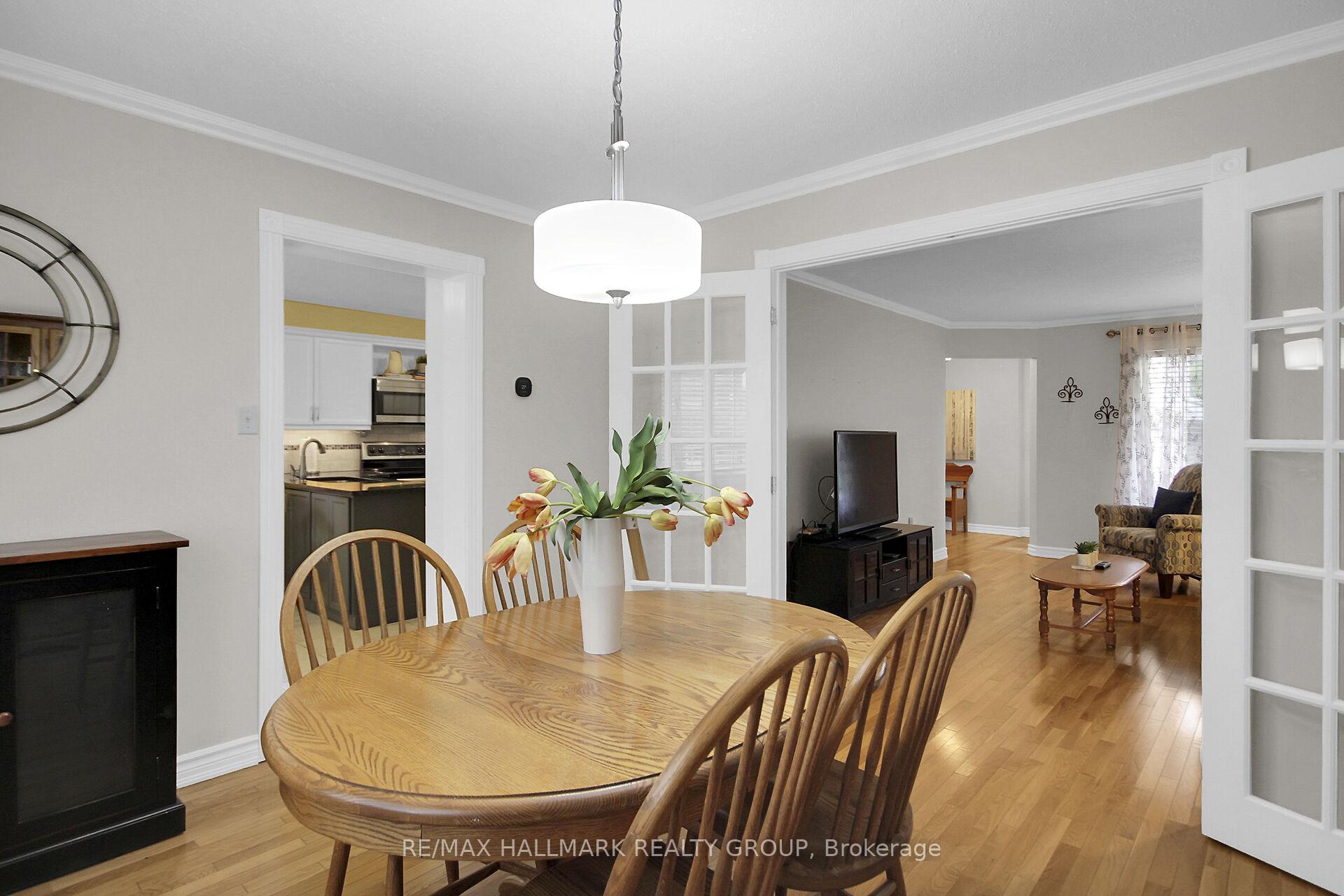Photo 15 of 20 Palomino Drive, Ottawa, Kanata - Bridlewood — HOMEH