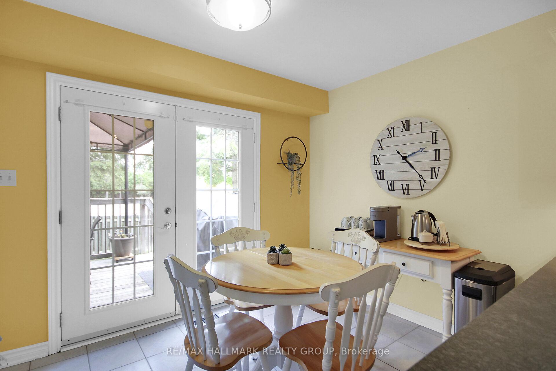 Photo 22 of 20 Palomino Drive, Ottawa, Kanata - Bridlewood — HOMEH