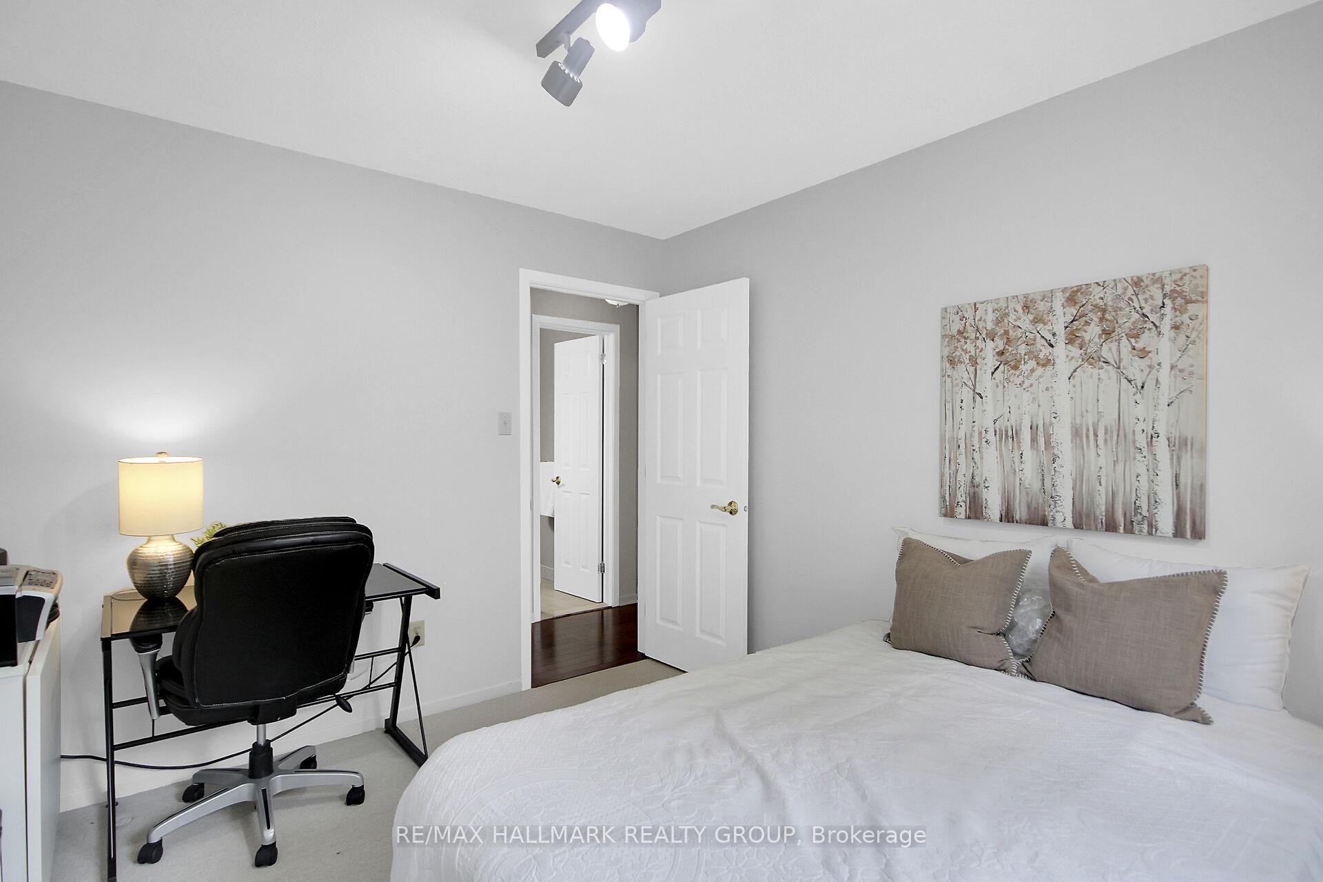 Photo 34 of 20 Palomino Drive, Ottawa, Kanata - Bridlewood — HOMEH