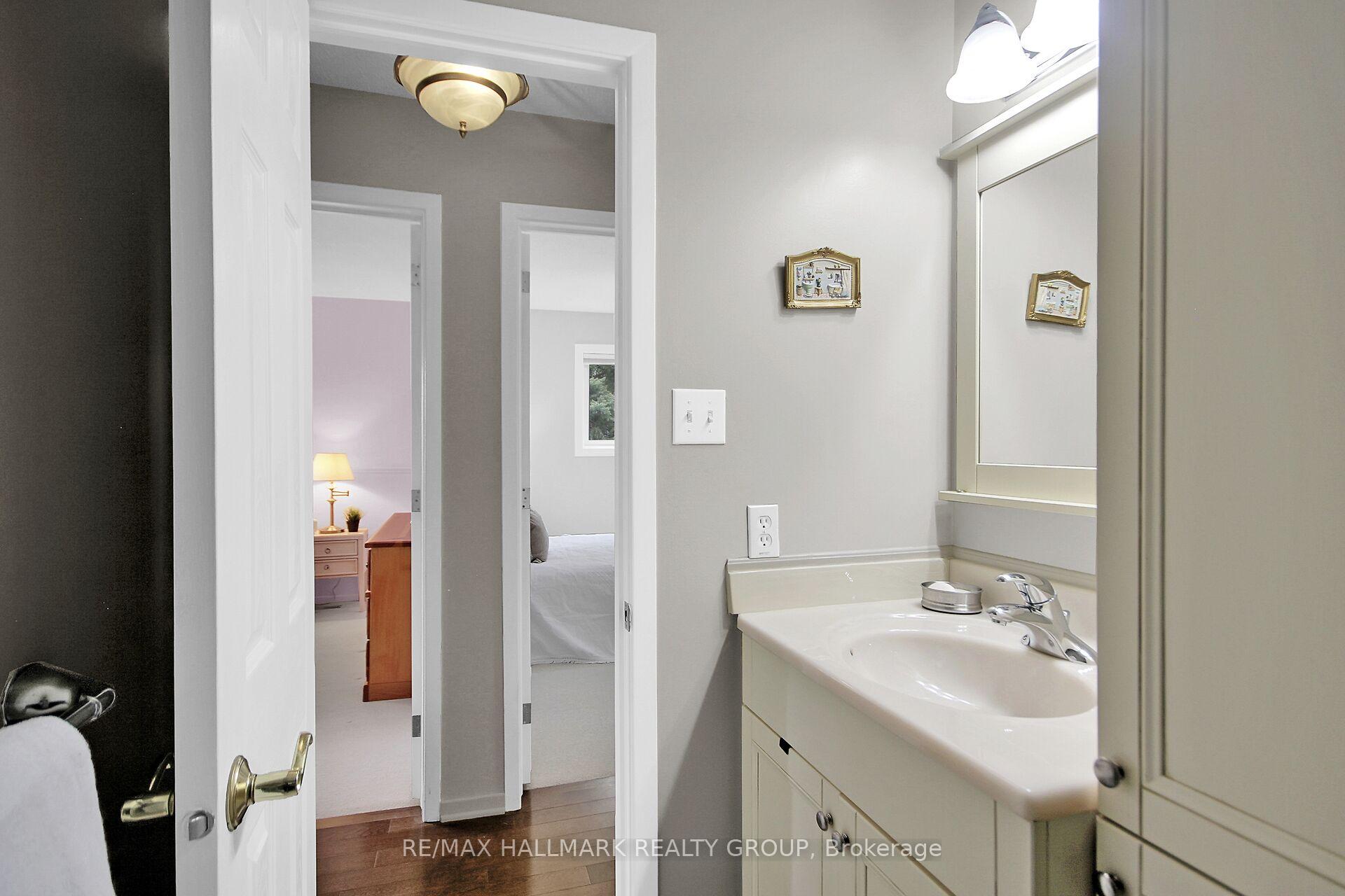 Photo 42 of 20 Palomino Drive, Ottawa, Kanata - Bridlewood — HOMEH