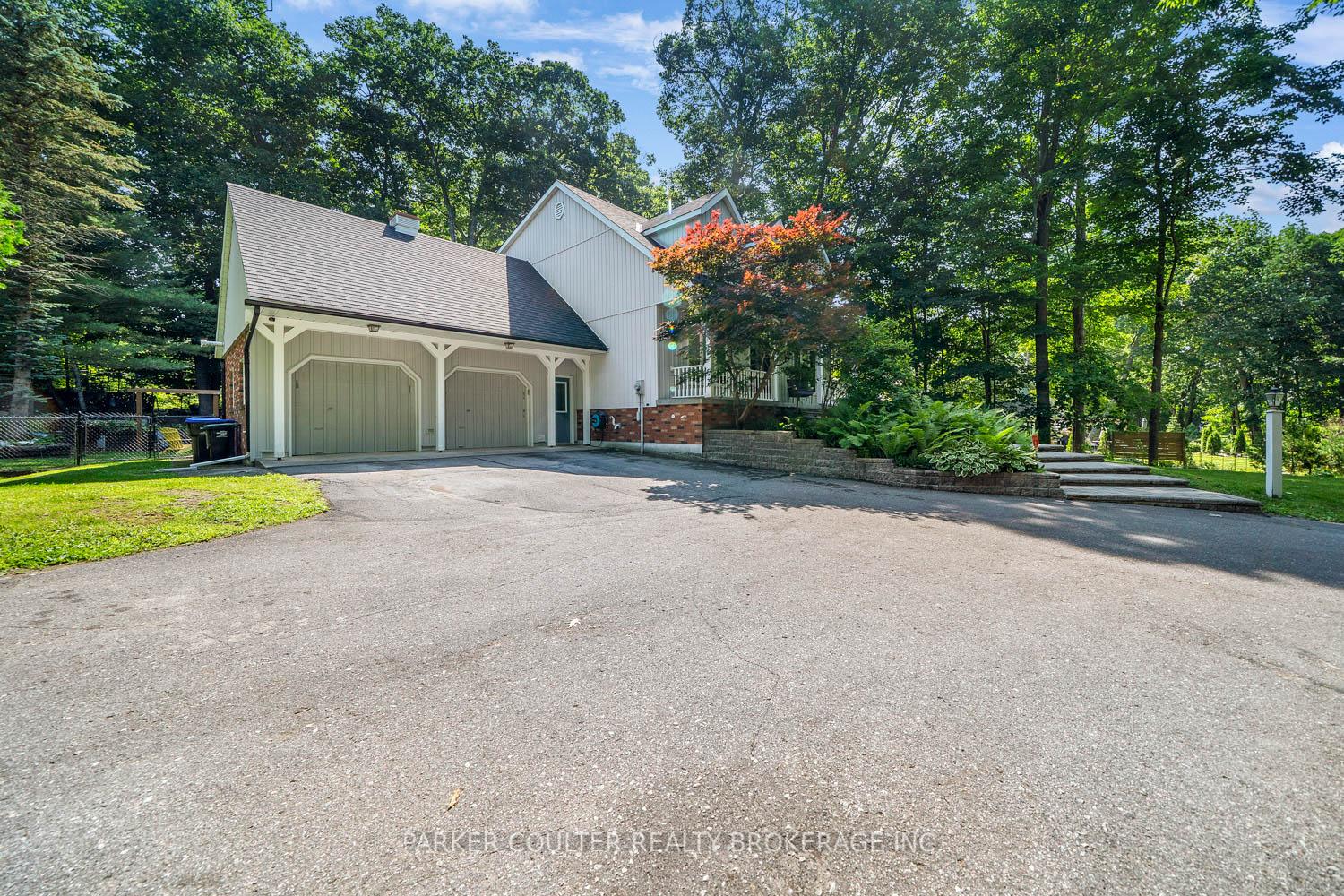 Photo 3 of 361 Glenbrook Drive, Midland — HOMEH