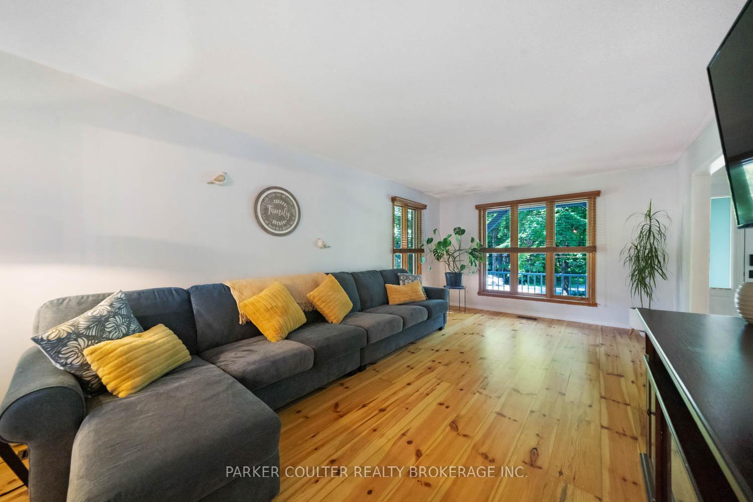 Photo 9 of 361 Glenbrook Drive, Midland — HOMEH