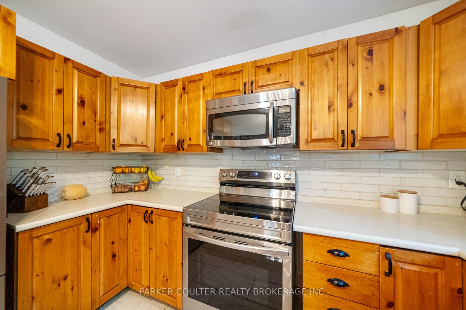 Photo 14 of 361 Glenbrook Drive, Midland — HOMEH