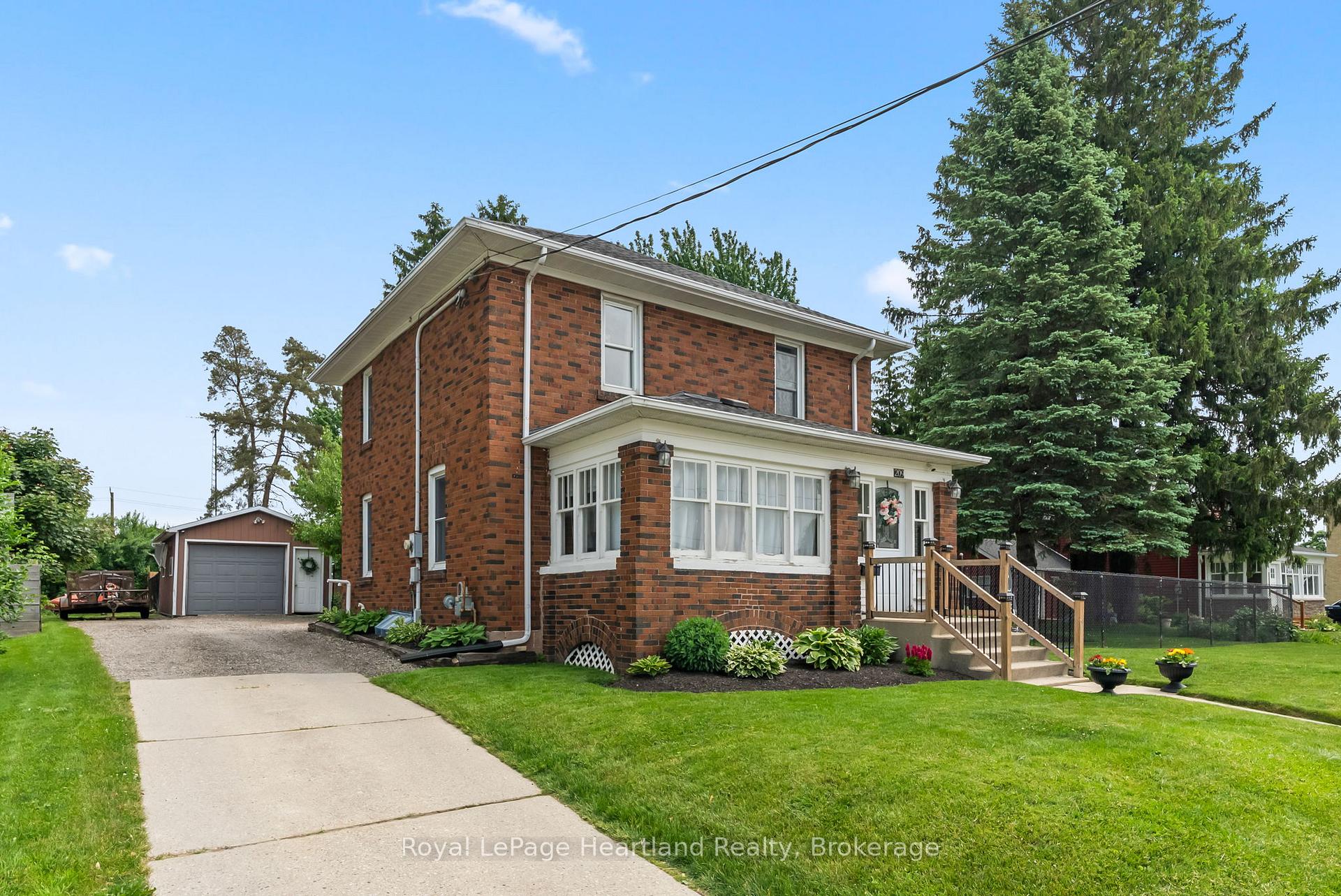 Photo 7 of 209 Elora Street S, Minto — HOMEH