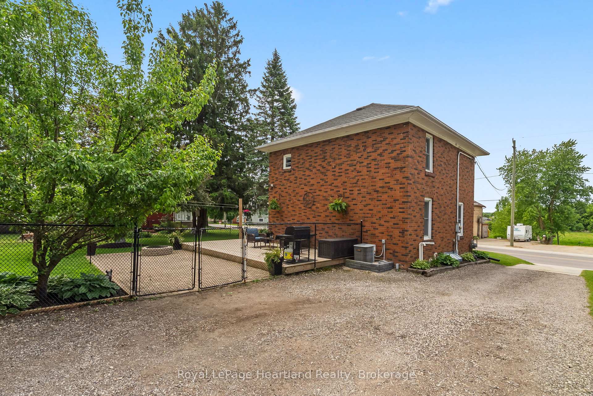 Photo 9 of 209 Elora Street S, Minto — HOMEH