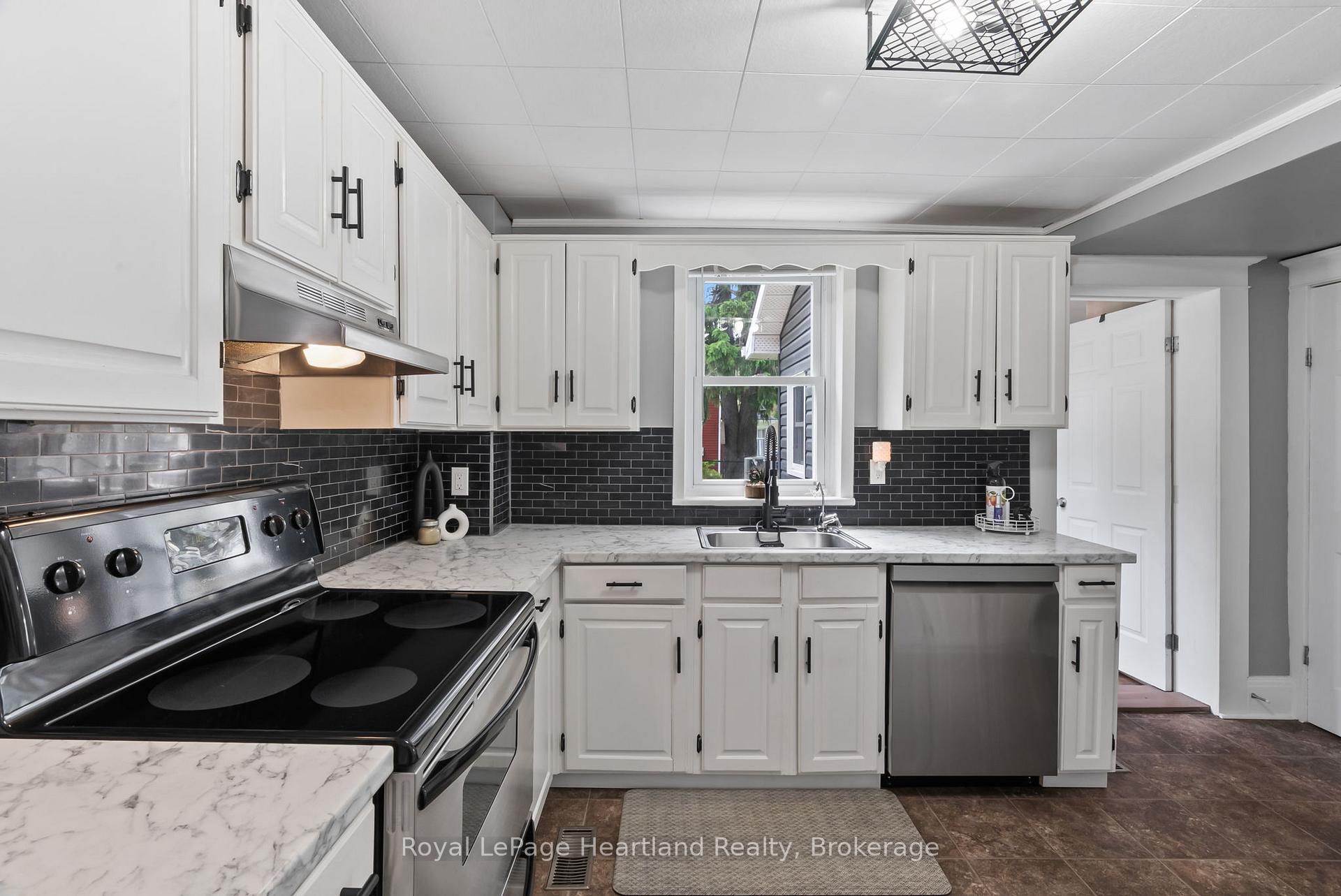 Photo 21 of 209 Elora Street S, Minto — HOMEH
