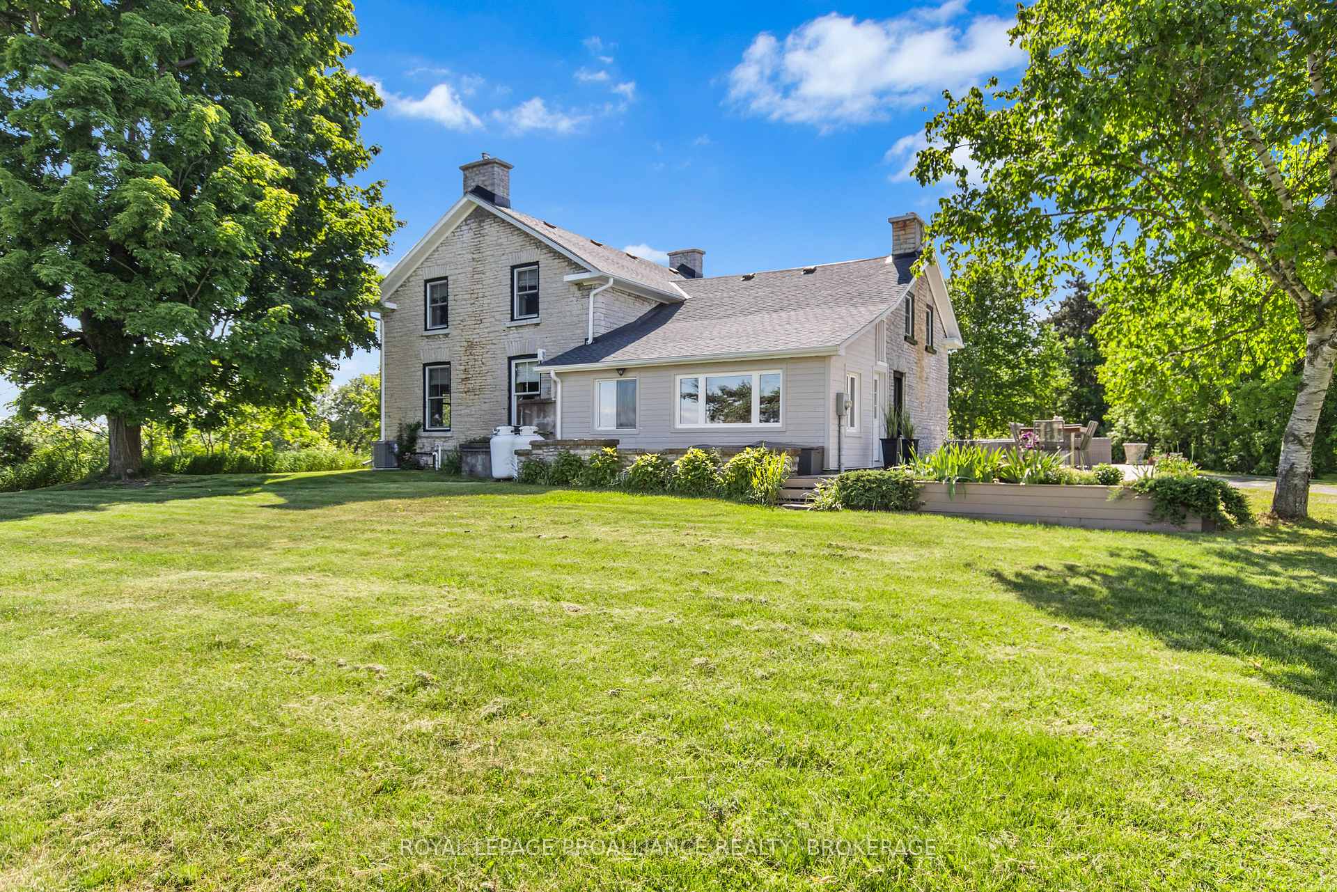 Photo 3 of 2478 Middle Road, Kingston, City North of 401 — HOMEH
