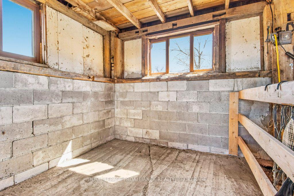 Photo 8 of 2478 Middle Road, Kingston, City North of 401 — HOMEH