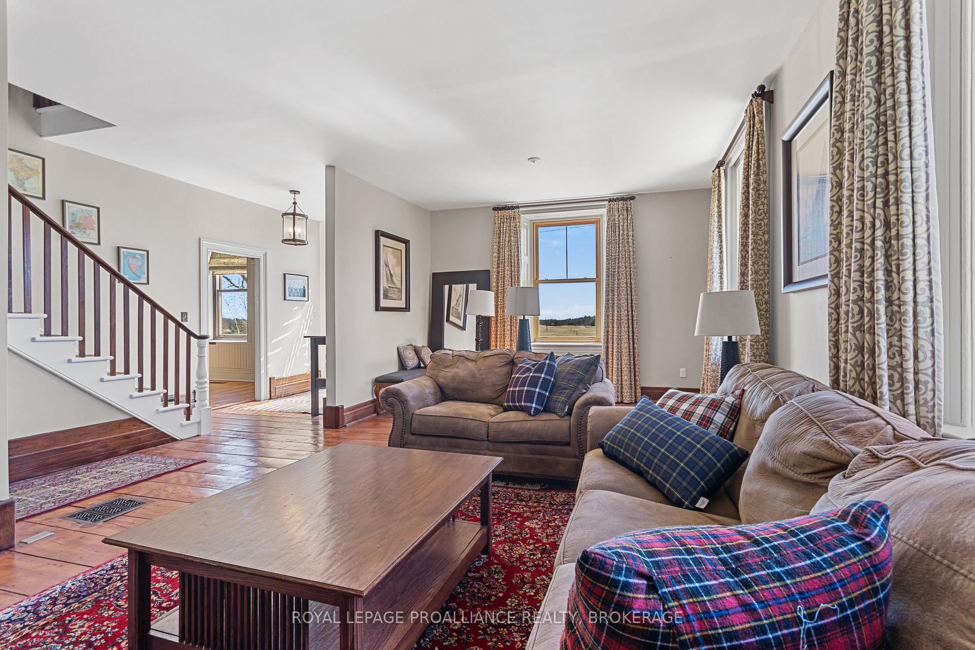 Photo 13 of 2478 Middle Road, Kingston, City North of 401 — HOMEH