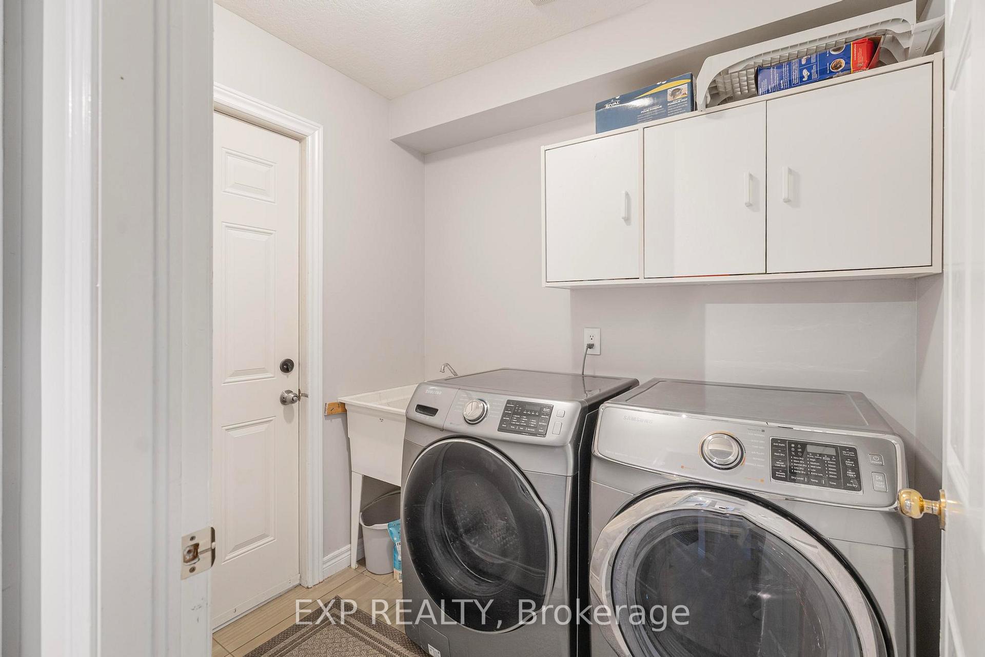 Photo 4 of 345 Thomas Slee Drive, Kitchener — HOMEH